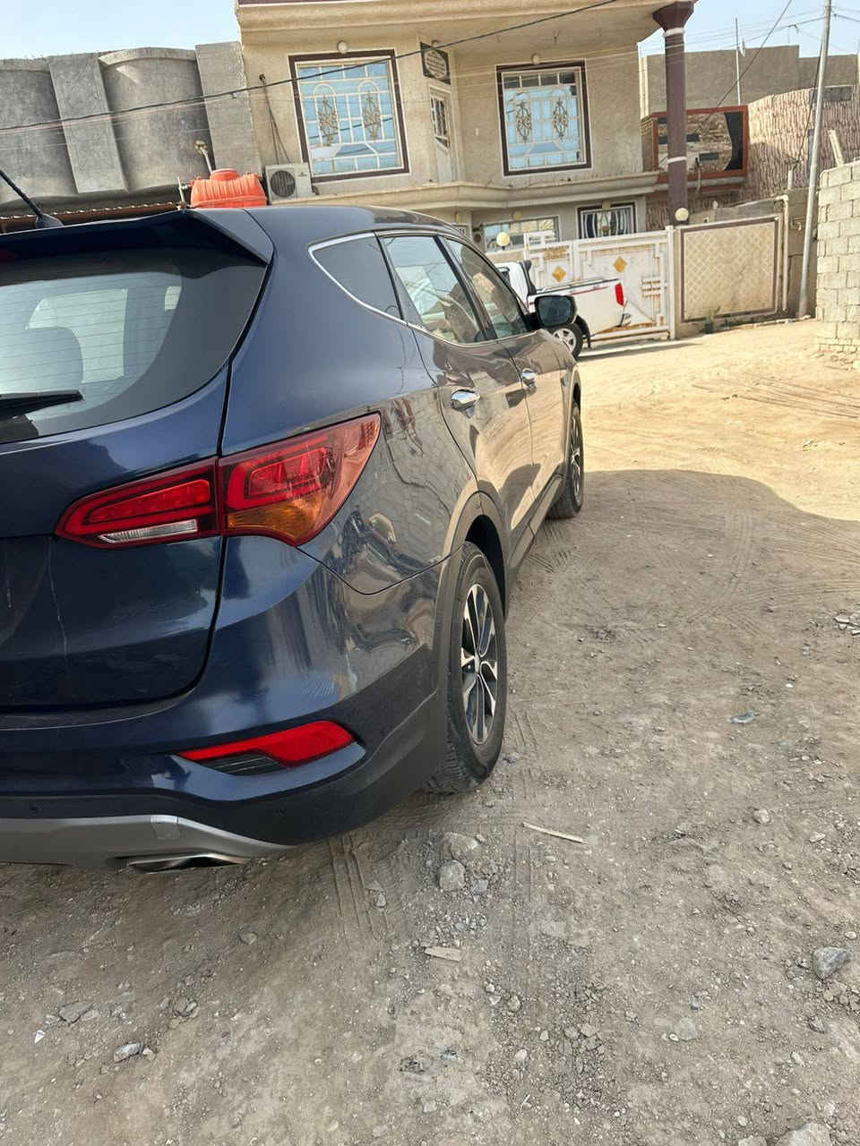 سنتافيا 2018
امريكي ضرر اربع قطع بنيد وجاملغات بدون دواخل 
موصفات نصف فول 
مكينه اربعه سلندر كفاله 
مابيه نقص 
رقم بغداد  
سعر 143 وبيه مجال 
***********
