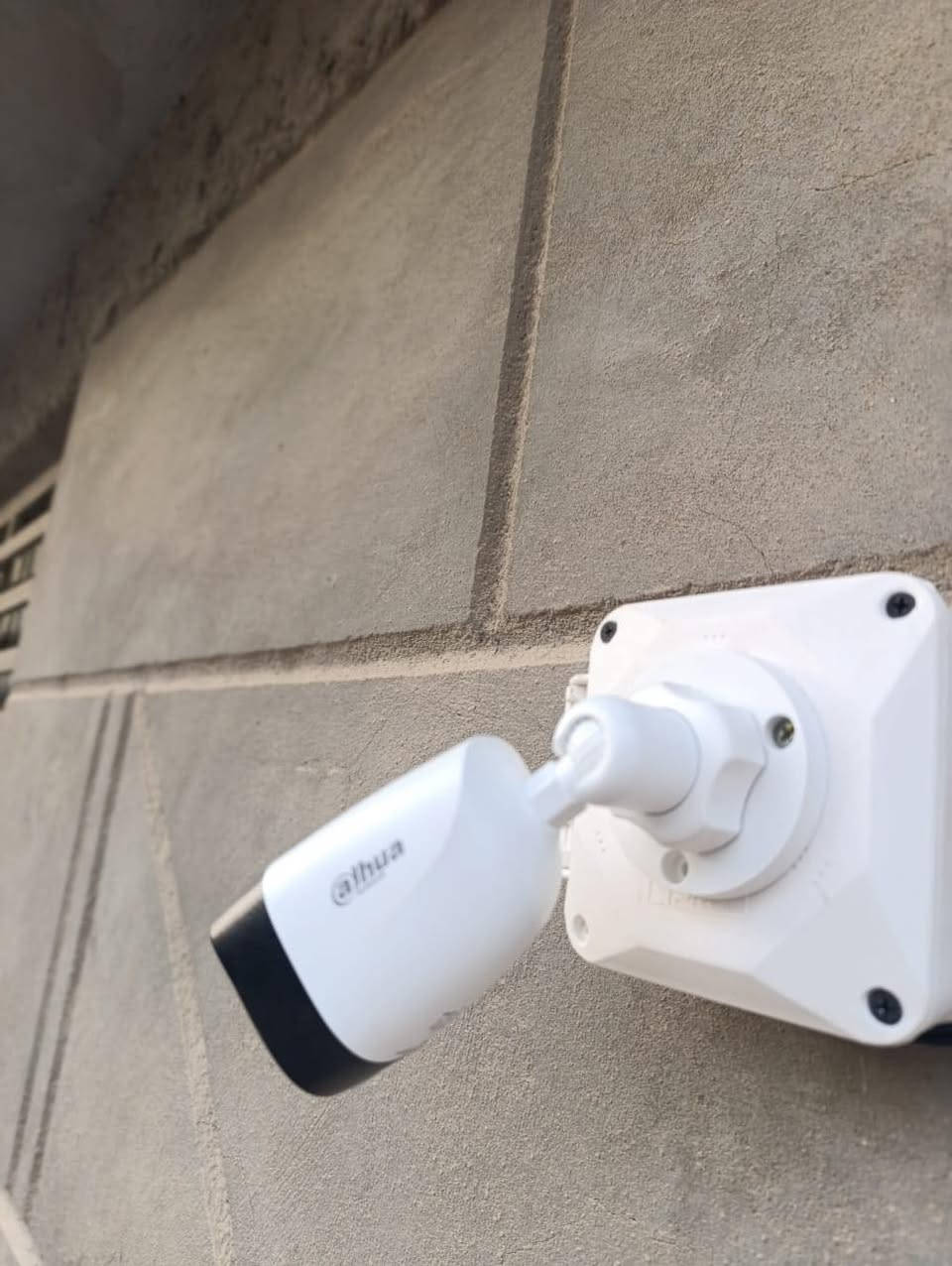 اختصر الزمن والجهد وتمتع بالجودة 
سلام عليكم 
تم تأمين منزل احد زبائننا ب ٤ كاميرات من شركة دهوا 
دقة ٢ ميكا 
صوت وصوره 
ليلي الوان 
ضمان سنه استبدال 
#العنوان #
كربلاء/ طويريج/ شارع البلدية/ مجاور المستوصف الطبي 
# هاتف #
***********
***********
جملة- مفرد 
اسعار خاصة للمنصبين
