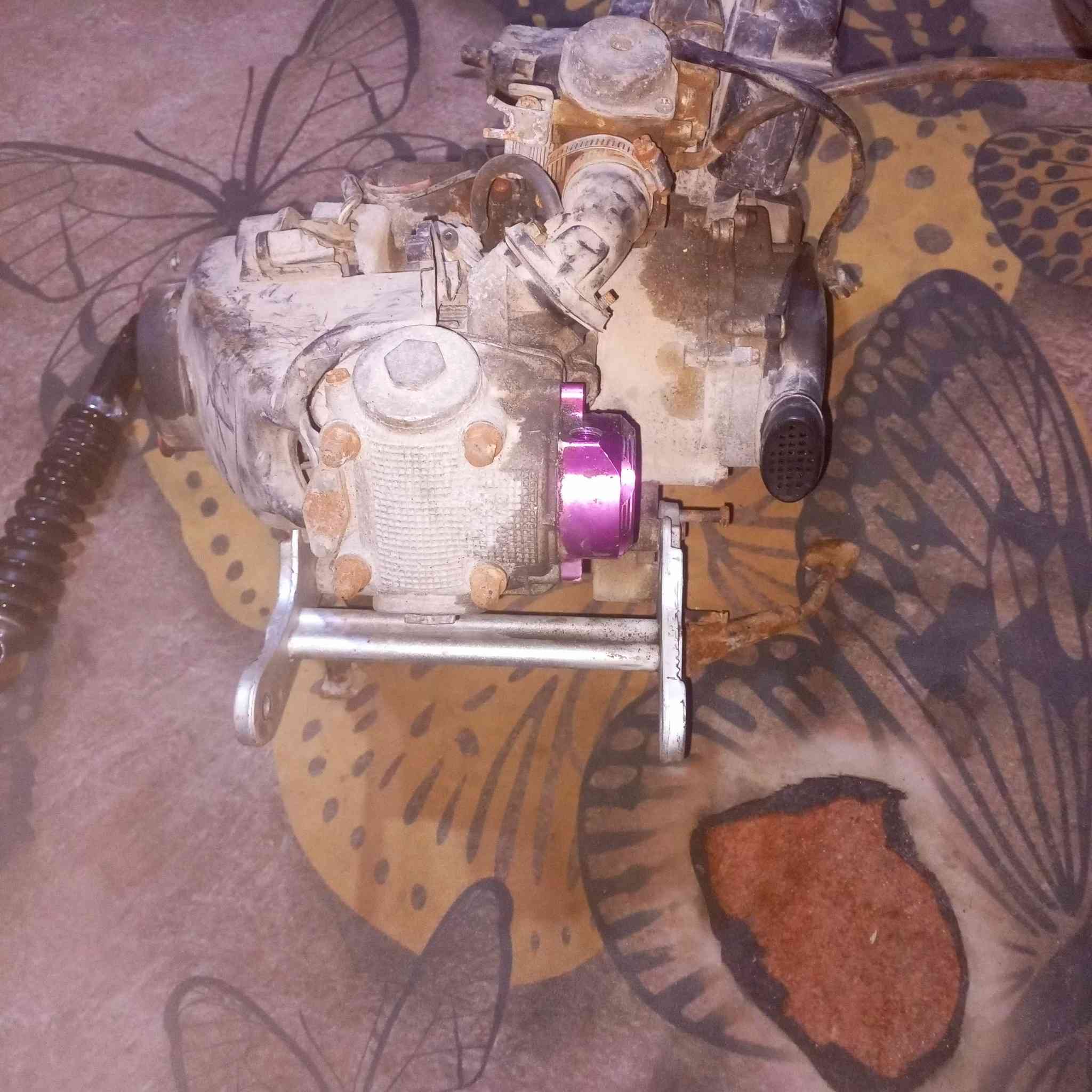 مكينه ماكس سعر 100
دبل سعر 10
شيال 10
كزوز رياضي  40
وياله سعر 50

مكان بصره جزيره
***********
