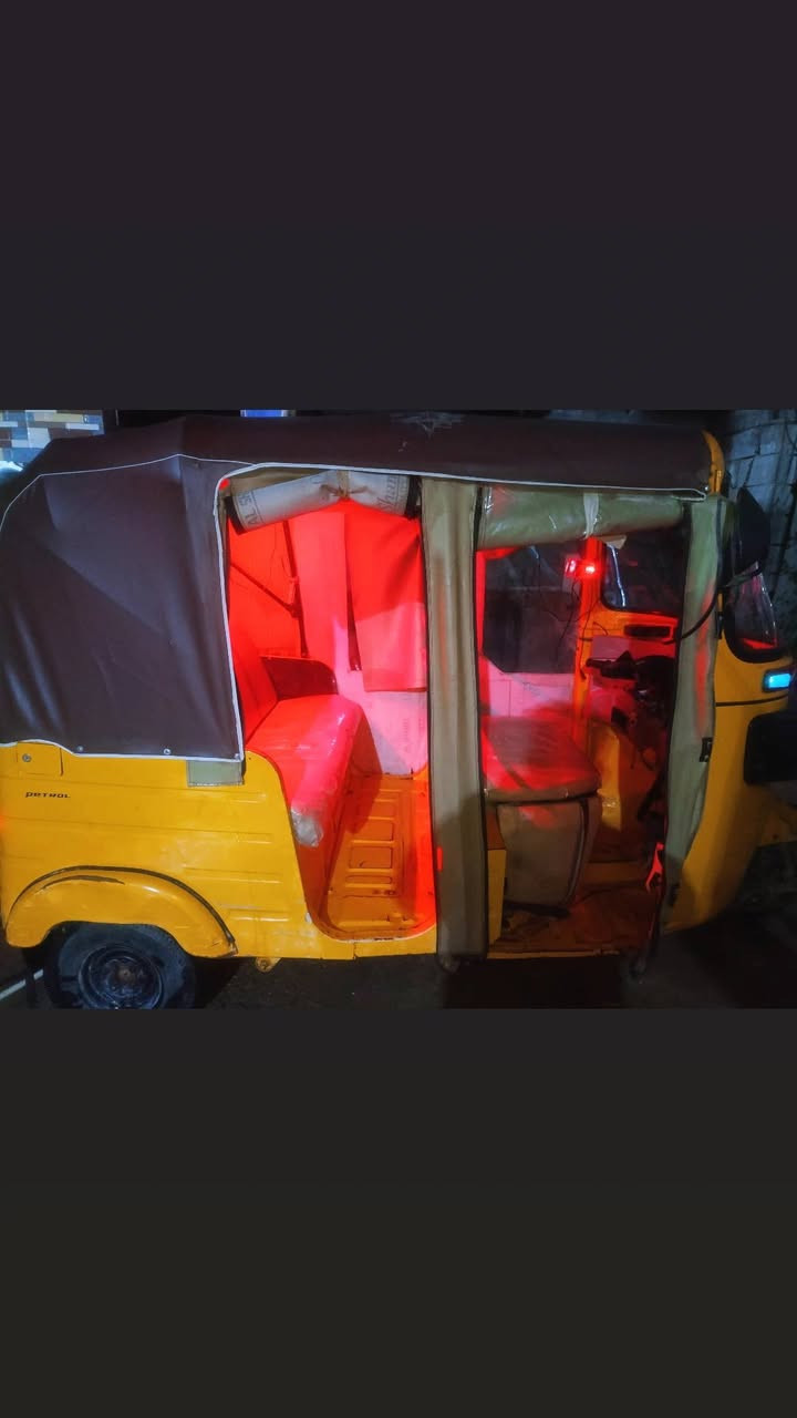 سلام عليكم تكتك موديل 18شهر 11 تكتك نضيفه لاصبغ لامعجون اكفلك مكينه من تنقيص ومن تبخير ضفيرة جديده ومثل ماموضح بلفيديوو كهربائيات كلهاا شغاله تايرات خلفيات جدد تكتك مرتبه ومتعوب عليهاا كبل للشارع اذا تصرف ربع عليهاا تخابرني بس بدون البوش والشاشه اطيهاا ليكدام وتجي تفحص المن ماتريد تشوفهاا رقم ديالى نكليزي تحويل ثاني يوم بس تكمل معاملتك تخابرني اروح احولك  اتصل واني بلخدمة موجود واتساب وخط لاتراسل خاص***********
ابو طيبه الموسوي 
باقر قاسم
