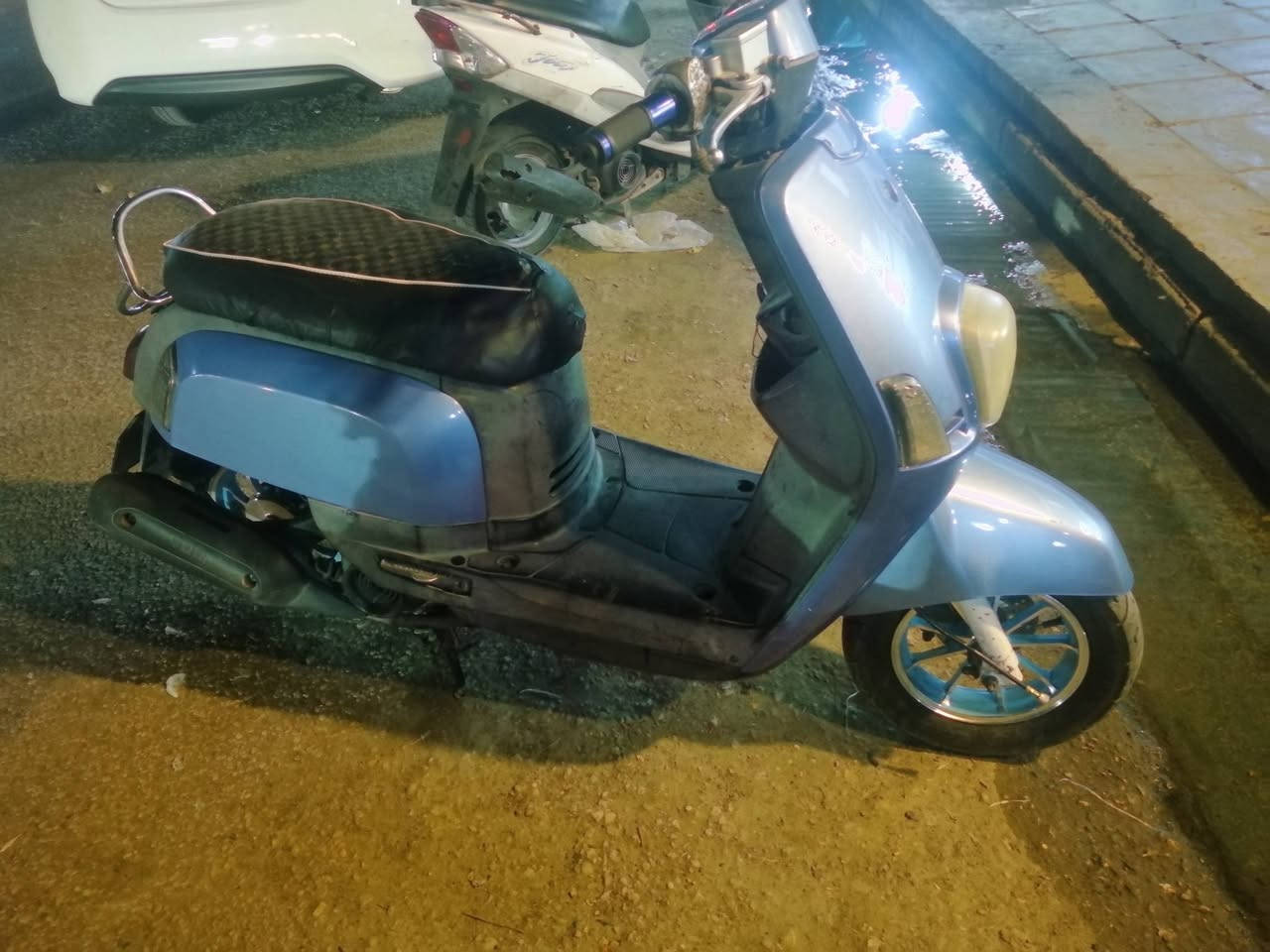 بوليس نضافه فول جاهزه برغي 500 وبيها مجال للشراي  مكلف بل نشر خابر على راالدراجه كلشي ماعايز برغي *********** اتصل وتدلل @
