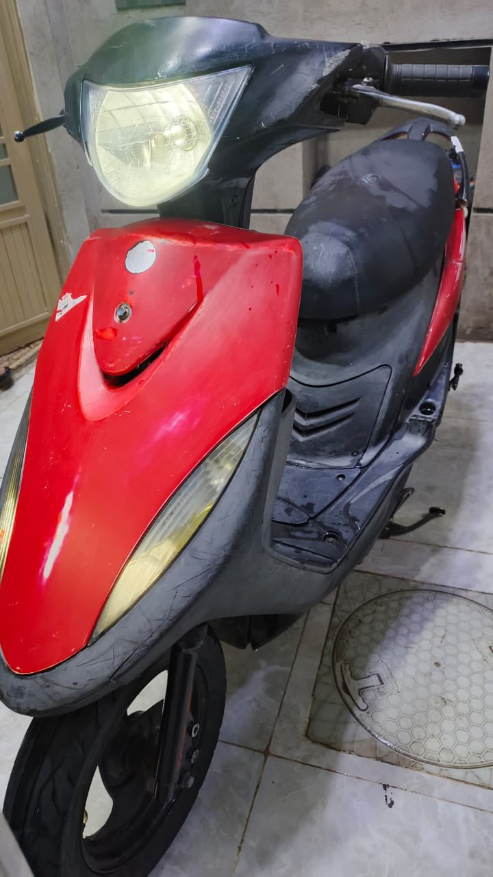 سلام عليكم ماكس عدله دراجه مكينتها خرسه دراجه كلها بلاديه نقصها بس سلف مكينه خير من الله كهربائيات كلها شغاله السعر550وبيها مجال العنوان بغداد ام الكبر ولغزلان قرب مطعم ركن سوري رقم***********وتساب
