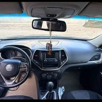 للبيع أو مراوس جيب بزون مديل 2018 محرك6سلندر كفاله عامه فقط بنيد مبدل ...
