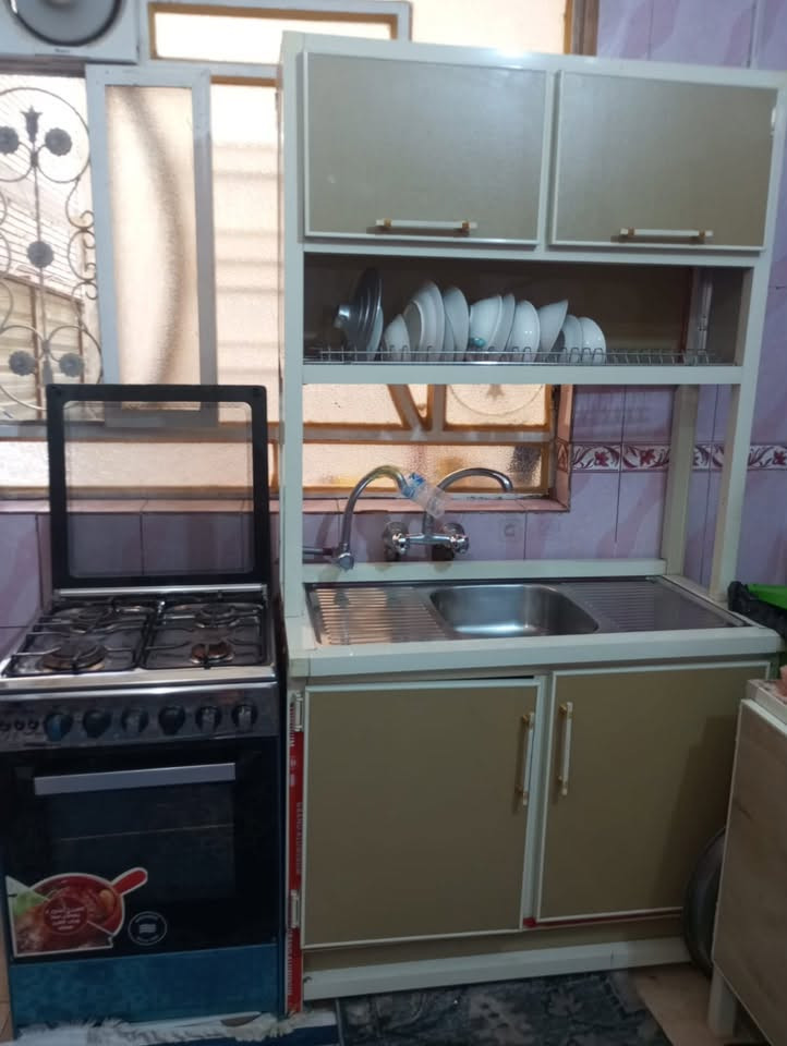 طباخ وثلاجه وكاونتر وسرير طفل للبيع نضيفات كلش الي يريد يراسلني واتساب
واتساب ***********
