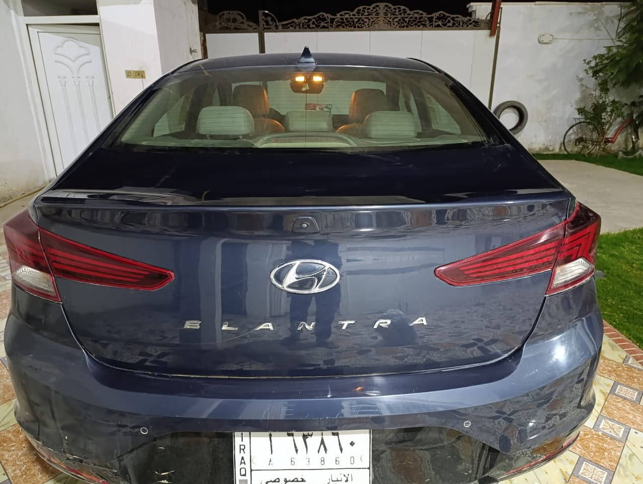 السلام عليكم
النترا فول مواصفات 

موديل 2020 

فتحه 

بصمه 

بصمة أبواب 

كامره دواره 

كشنات جلد +تدفئه تبريد 

استيرن هيتر 

تحديد سرعه 

تحكم استيرن 

محرك 2000 دوش 

حساس امامي خلفي 

حادثها فقط جاملغ أمامي وطرف الباب مثل ما موضح بالسونار بدون دواخل بدون 

ايرباك شرط 

رقم أنبار معوقين شهر ال9 تصير حره 

للأستفسار اكثر.  ***********
