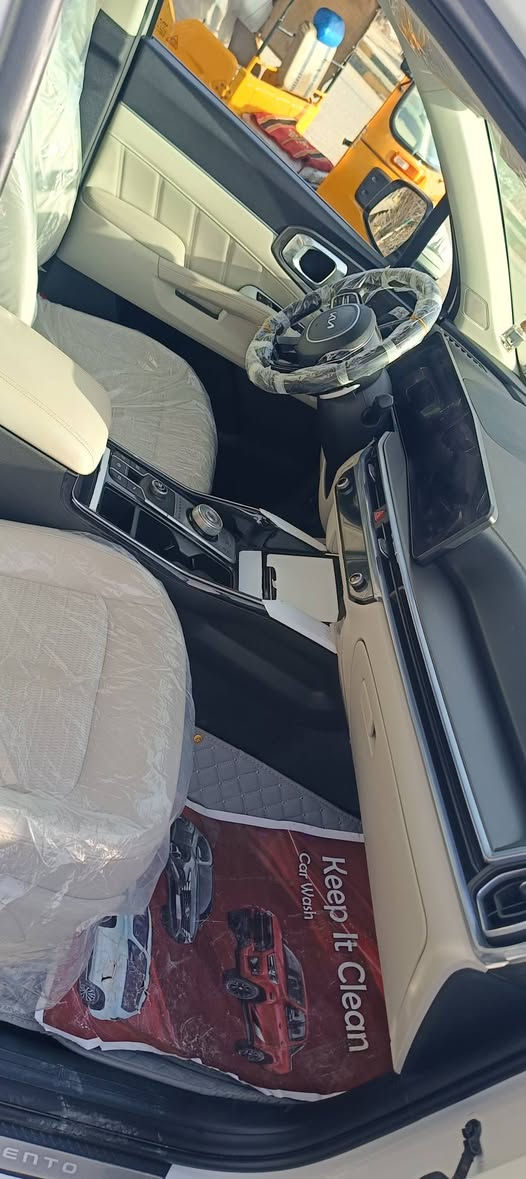 سلام عليكم  سورنتو لبيع 2025رقم ربيل  كفاله عامه  بيه ربع صابع بارد بل باب لخلفي   ***********سياره  بعده صفاره
