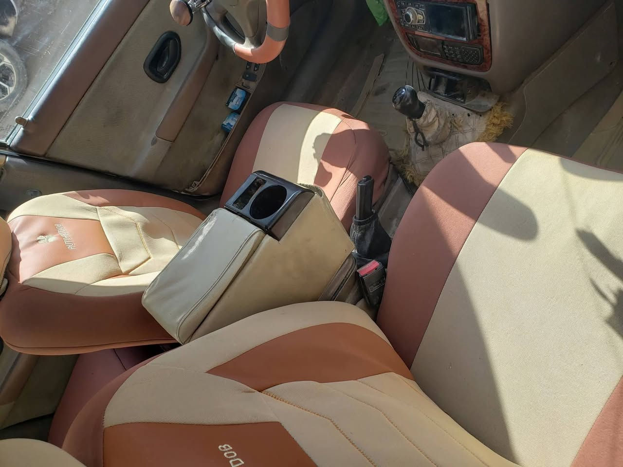 السلام عليكم
سياره سمند للبيع 2012

نظيفه مالت بيت 
مكينه ومحرك خير من الله

بس البابين الجهه الأيمن مبدله  
رقم كربلاء 
العنوان كربلاء 
السعر 40 وبيها مجال 
***********
***********
