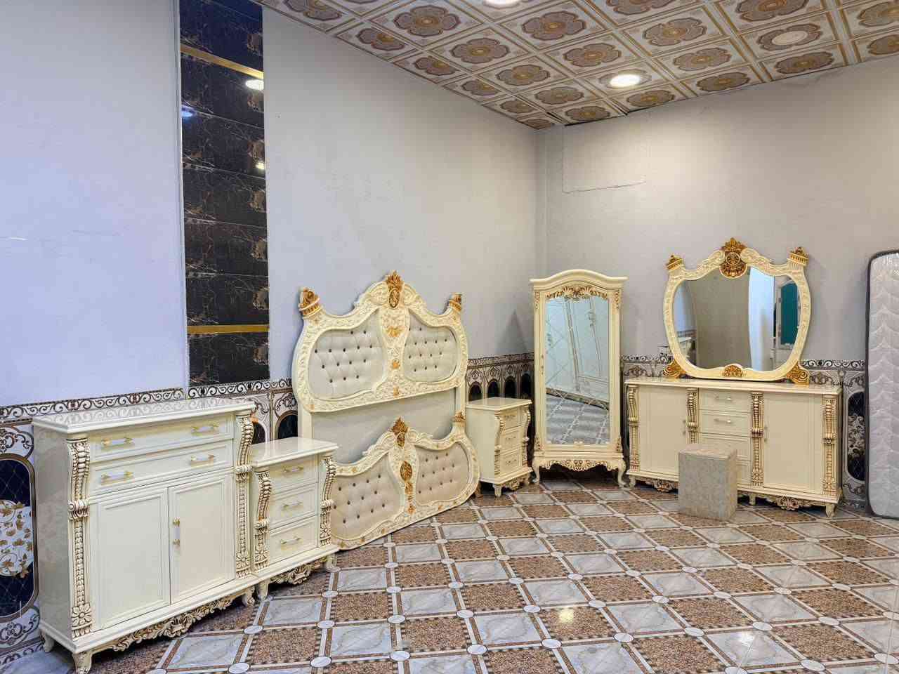 يعلن (معرض الجشعمي ) 
غرف نوم للبيع بالنقد  والتقسيط 
غرفة نوم صاج عراقي 

 للأســتفسـار
‏***********
‏(واتساب) 

كافه الموظفين الذين يمتلكون ماستر كارد
#للموضفين الدوله- والجيش - والشرطه - والمتقاعدين - 
 
او زيارة موقعنا 🚗
 
#العنوان
الانبار- الرمادي-التاميم - القادسيه الاولى شارع المشاتل - قرب ركن المدينه الرمادي, الأنبار
