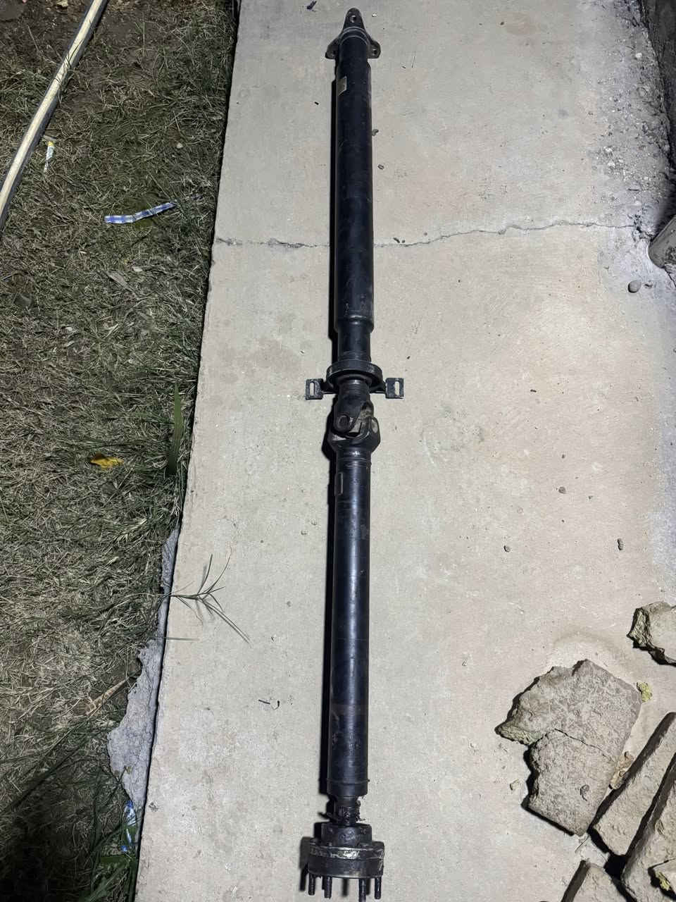 السلام عليكم
كاردن خفاش 744 نضيف كلش لا ضربه ولا عواج بدلت الشيال وما سنترته  وصارت رجه بالسياره اشتريت واحد جديد وشديته وهذا ما اعرف اسنتره قيم بما يرضي الله مكاني حله 
هـ***********
