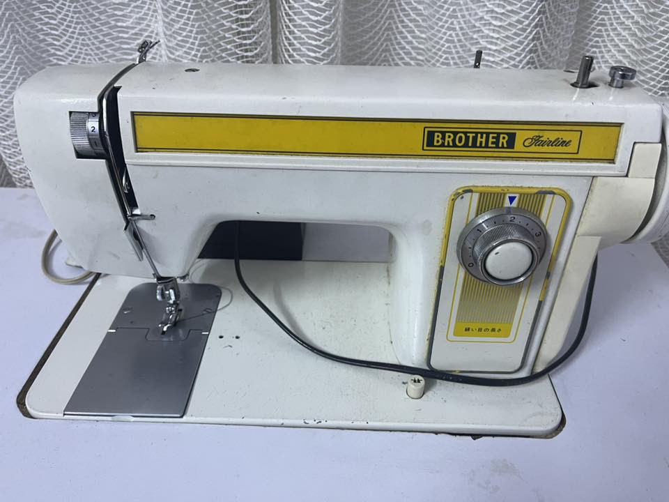 مكينه خياطه براذر باب اول اصلي ياباني شرط الفحص معا الميز كامل سعر 175وبيه مجال
***********
