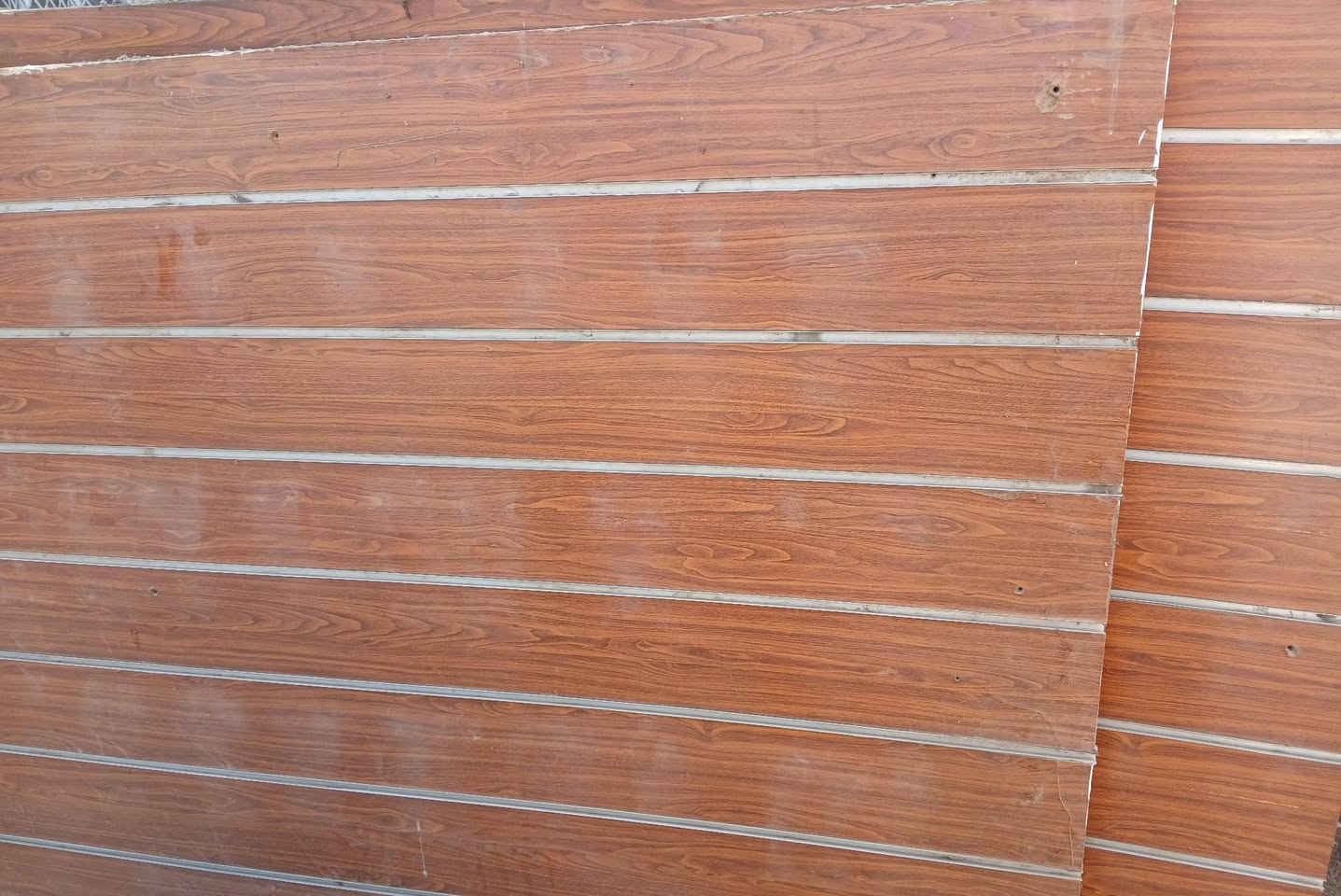 السلام عليكم للبيع ميز مكتب 
مع حمالات اكسسوارات  بحاله جيده


**إذا كنت صاحب هذا الإعلان وتريد حذفه لأي سبب، رجاءا أرسل رسالة إلى الدعم الفني**