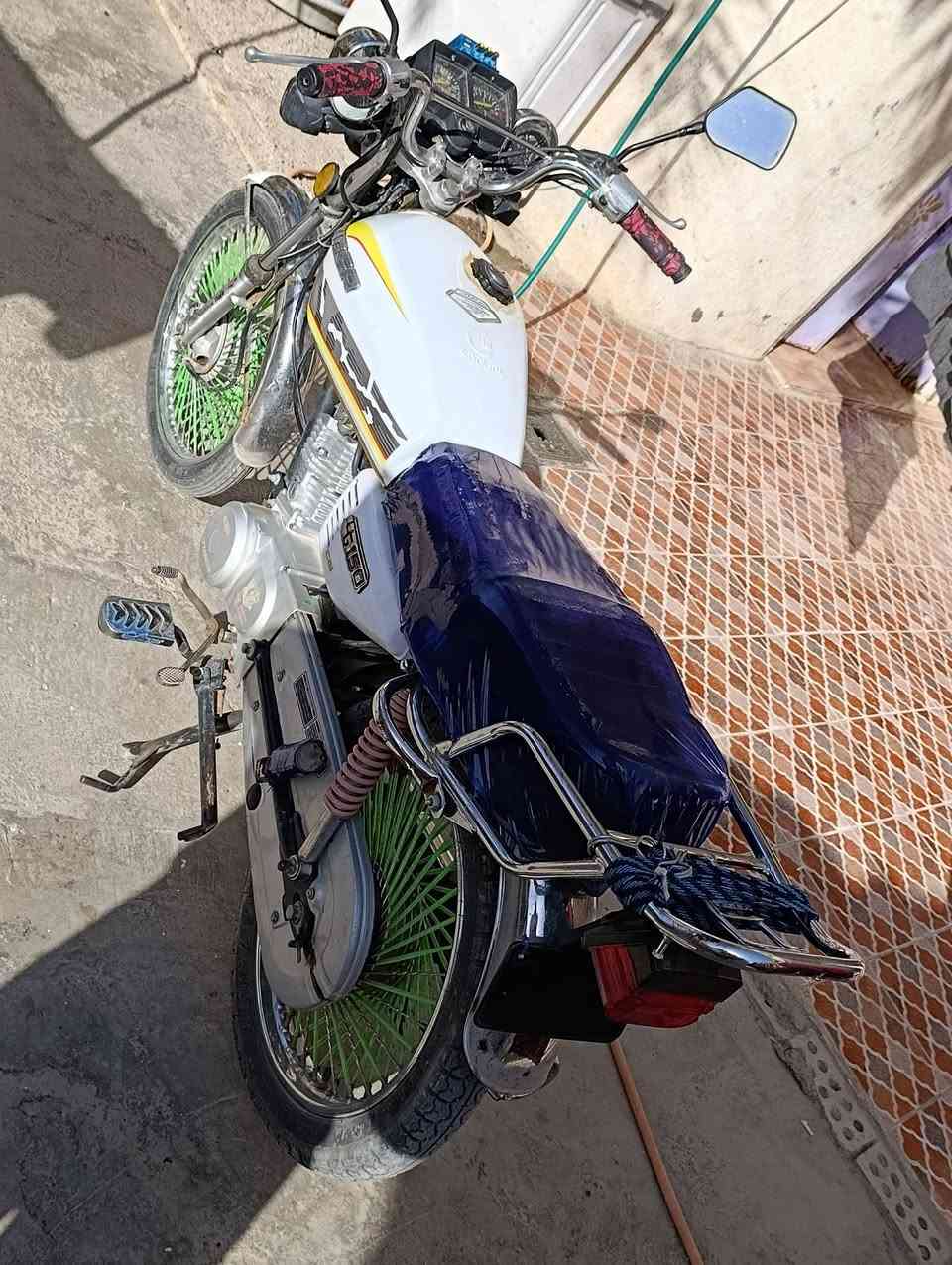 سلام عليكم شباب البيع درجة تايكر موديل 2018بلاديه سعر 400محرك بلادي مال شركه محرك  ناعم ***********عنوان ديالى المقدادية شهربان بيهه مجال بسيط
