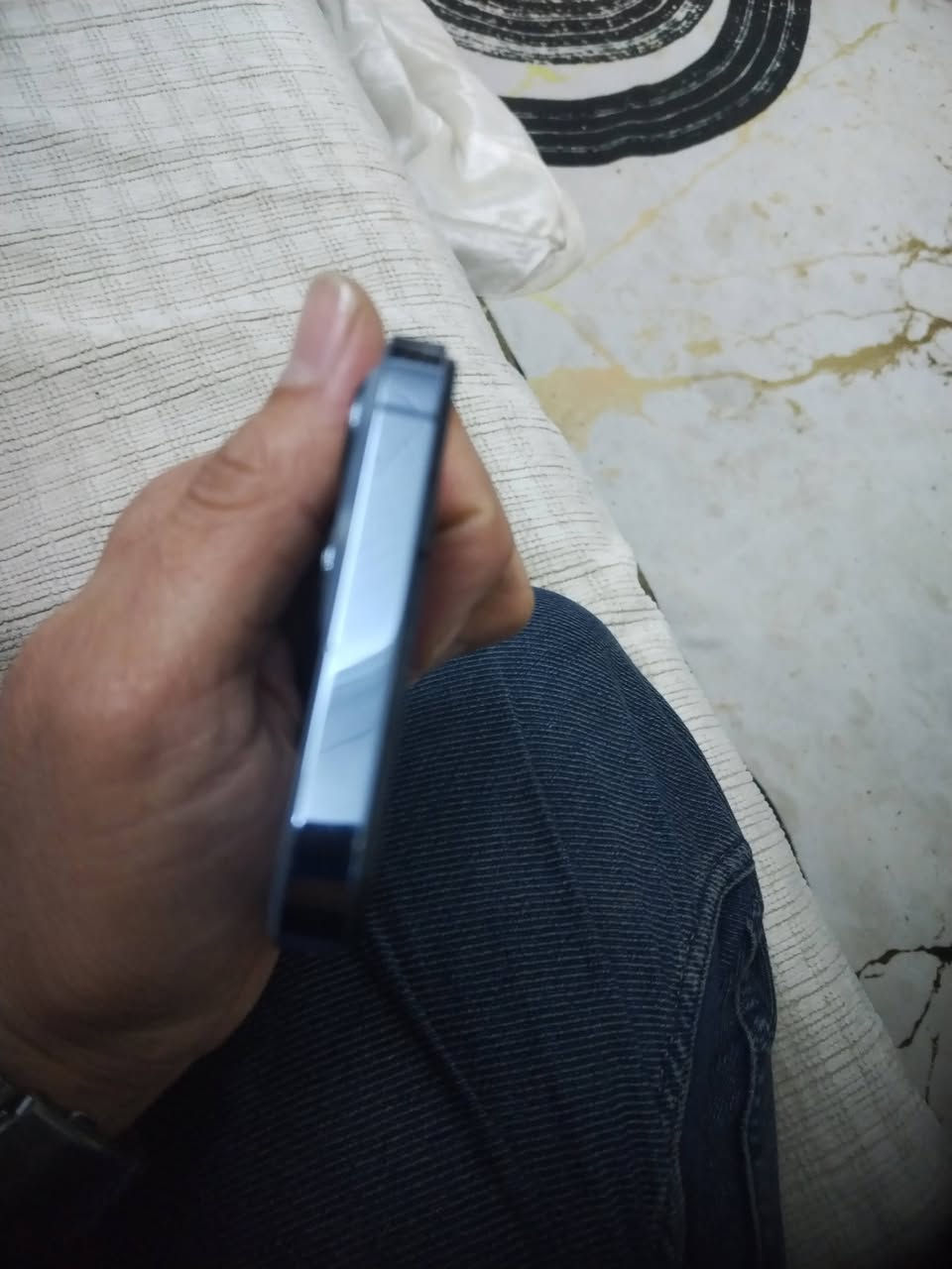 ايفون 13 برو ماكس لون بحري 256 مبدل بطاريه وشاشه اصليات وطلع عندي اشعار كامره جهاز كلشي شغال فيس ايدي اتصال كامرات صوت هزاز كلشي شغال السعر 450 الف وبي مجال حيل بسيط مكاني بغداد حي الامين او المشتل ***********
