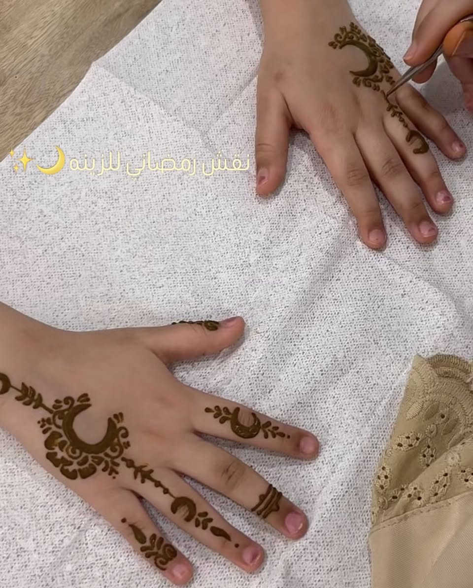 عروض لمدة اسبوع  فقط 😍
تنظيف قدم كل اثنين الثالثة مجانا 
حف كل اثنين الثالثه مجاناً 
تنظيف بشرة بجهاز الهايدروفيشيل ١٠ كل اثنين الثالثة مجانا 
تنظيف البشره العادي ٥ الف كل اثنين والثالثه مجانا 
كل صبغة شعر او تخصيل راح يكون معالج الكافيار مجانا 
🪭عروض تاتووو فقط جميع 
أنواع التاتووو ب25💵والثالثه تكون 
مجانا😳
 توريد شفااا ب١٠ كل اثنين ثالثا مجانا🤫
تحديد شفاااا ب٥ كل اثنين والثالثا مجانيا 😏
وفرنا على رمضان نقش الحنة يبدا سعرها من ٥ حسب الرسمة وهم كل اثنين الثالثة مجانا 
العنوان بغداد علي الصالح شارع جامع الزغل الطابق الثاني للحجز والاستفسار الاتصال على الرقم *********** ***********
