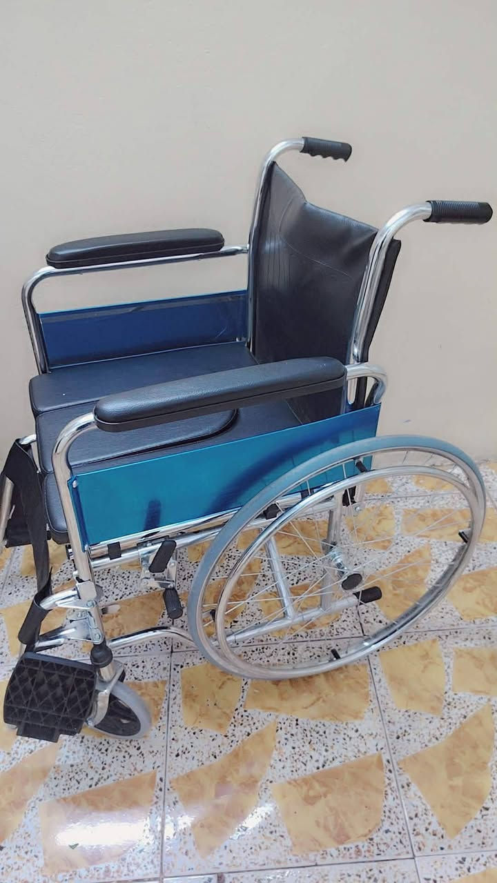 عربانة جديدة للبيع
بسعر ٩٠ وبي مجال الي يريد
يخابر ع رقم ***********
