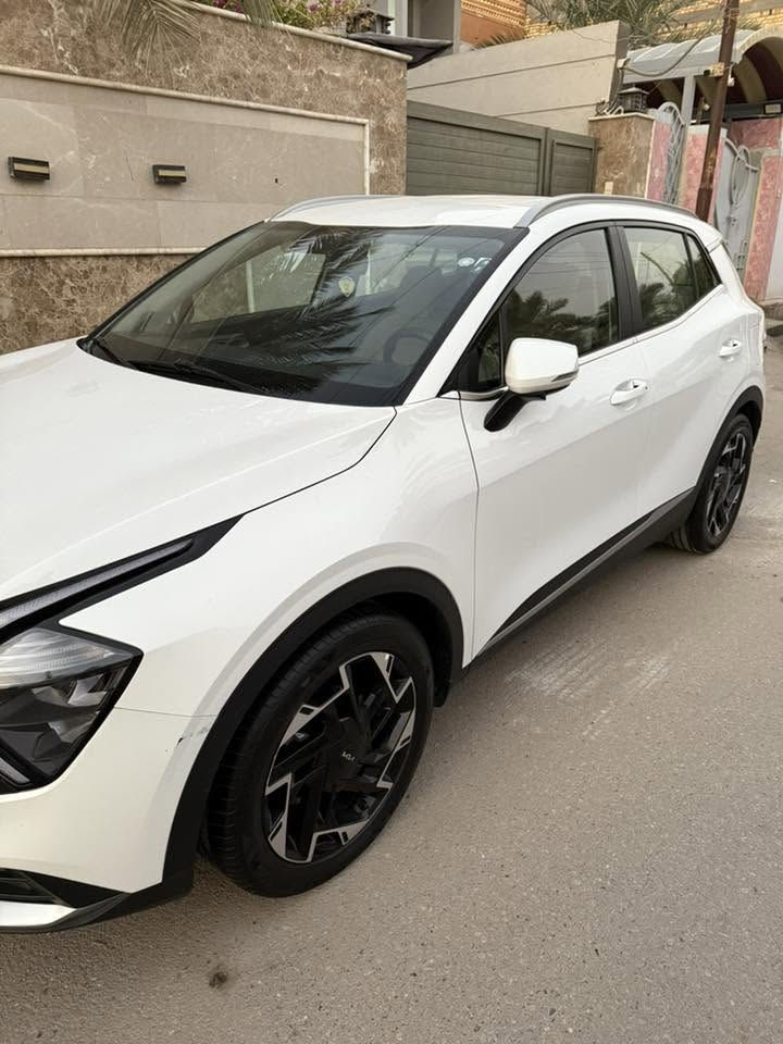 كيا سبورتاج 2025 ✈️
✈️ Kia Sportage 2025  ✈️

🔵 مرقم بغداد 🔵 

= كفاله عامه = 
🚘 خليجي 
🚘 ممشى 40,000
🚘 موديل 2025
⚙️ حجم المحرك 4cylinder 2.0L
⚙️ مرتبط بناقل حركة أوتوماتيك 6 نمر
⚙️ يبلغ عزم الدوران 192 نيوتن / متر
🐎 بقوة 156 حصان 🐎🐎
🚘 دفع أمامي FWD
🔑 مفتاح التشغيل بصمة 
🔑 تشغيل عن بعد 
🚗 فتح الصندوق كهرباء 
📍حساسات أمامية 
📍حساسات خلفية 
💡لايت زينون + LED 
🔦 كشافات 
🔦️ بك لايت LED 
🚘 دخول بصمة ذكي 
🛞 حجم الاطار 235/50R19 
🛞 ويل كب 19
🛞 4 دسك
✨️ اشارة في المرايا الجانبية 
✨️ المرايا قابلة للطي كهرباء 
⚠️ النقطة العمياء
🌧 ماسحة خلفية 
🎈عدد AIR BAG 2
🚗 هاند بريك كهرباء 
🚗 ا ABS 
🖥 دشبول شاشة  
🖥 شاشة Apple Car play 
📷 كاميرا دوارة 
⭕️ مقود جلد حياكة 
🛣 مثبت السرعة Cruise 
🎶 تحكمات مقود
🎶 ا Bluetooth / T YPCE / USB
🔋شاحن هاتف Wireless 
⚡️مخرج منفذ الطاقة 
🔍فحص نظام السيارة 
💺تتسع المقصورة ل 5 ركاب
💺المقاعد مخمل لون بيج
💺حركة المقاعد الأمامية كهرباء 
♨️ تدفئة في المقاعد الأمامية
♨️ تدفئة في المقود
👶 مثبت مقعد الأطفال ISOFIX 
❄️ تبريد شاشة مناخين منفصلين
❄️ قطعتين تبريد  
🚘 أوضاع القيادة Drive Mode 
🚘 أوتو هولد Auto Hold 
⛷️ نظام مانع الانزلاق 
⛰️ نظام نزول المنحدرات 

💵 السعر مناسب جدا ❗️❗️
للتواصل الاتصال على ***********
