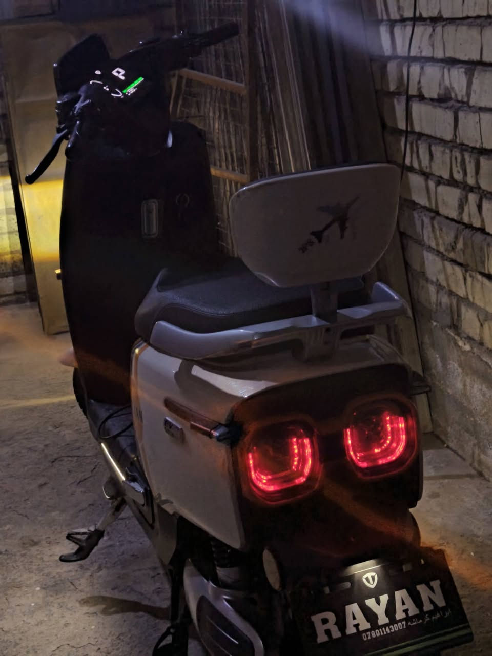 دراجه ريان باب اول دراجه نضيفه95%
مديل25
نظام تشغلي بمصمه🔥
ملف 1500
سرعه 61حقيقي 🔥🧨 
وبيها ضمان من شركه سنه  
سعر دراجه 700وبيها مجال حك جيه
المكان الدوره مدخل البعيثه ماقبيل المصفه  
رقم الهاتف ***********
