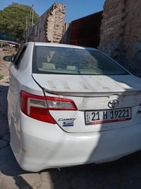 كامري 2015 خليجي رقم شمالي وضررها كما واضح في الصوره سيارة وياه فقط ال...