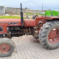 مكينه عنتر للبيع موديل 82 تاير حجم 30 للاستفسار اتصل على الرقم 0770626...