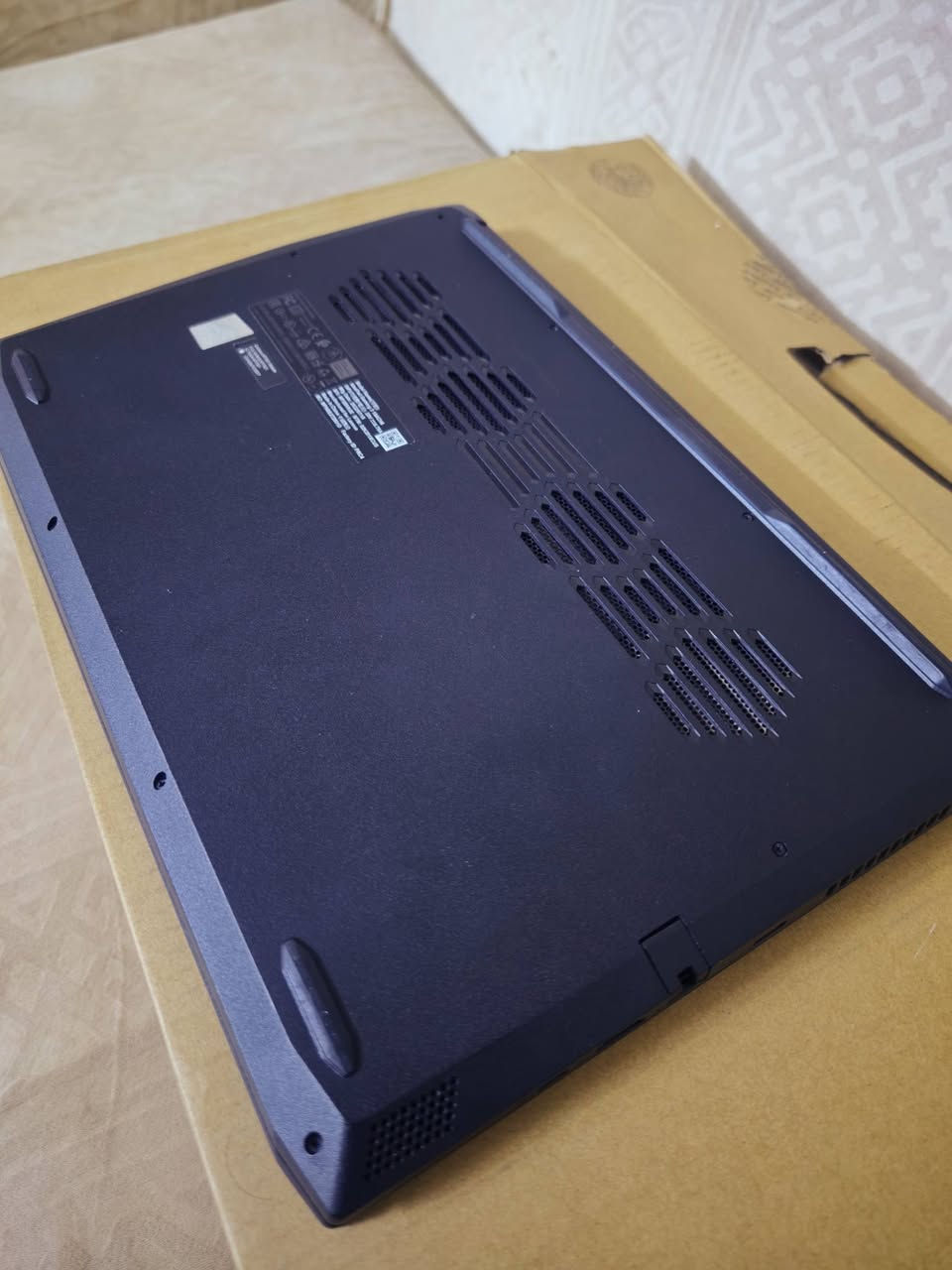 السلام عليكم
لابتوب كيمنك للبيع
lenovo ideapad gaming 3 15ach6 

قوي جدا للالعاب وللتصميم وللبرامج الهندسية

المواصفات
R5 5600H
RTX 3050 Ti 
RAM DDR4 8GB
M.2 256

الشاشة 120 هرتز حجم 15.6
الكيبورد ضوئي ومركب عليه ستكرات  عربية

حالة البطارية جيدة جدا

منصب بي ويندوز 11 اصلي مفعل
فوتوشوب 2025
اوتوكاد اخر اصدار
كل برامج مايكروسوفت

الملحقات 
الشاحنة الاصلية 
وماوس كيمنك
والكارتونة  

السعر 800 الف  
جهاز نضيف جدا و ضمان شهر

مكاني بغداد/الشعب
ويتوفر توصيل
ه/ *********** متوفر واتساب
