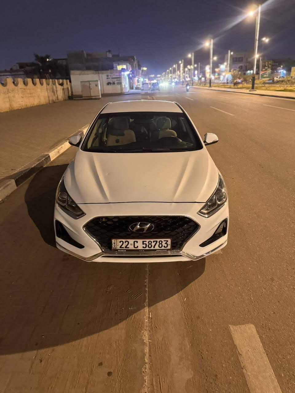 سوناتا امريكيه 
2018 اربيل سنويه جديده 
ضربته من امريكا صبغ بنيد وبارد بل مدكر 
بل عراض صار بيه بارد بل مدكر الامامي ولخلفي 
سياره برغي ما تذب عليه خير من الله وكامله مكمله 
للعلم السياره بسمي اربيل تريد تحويل تريد وكاله 
العنوان// البصره الجمعيات 
الهاتف // *********** 
السعر // 130 وبيه مجال قليل
