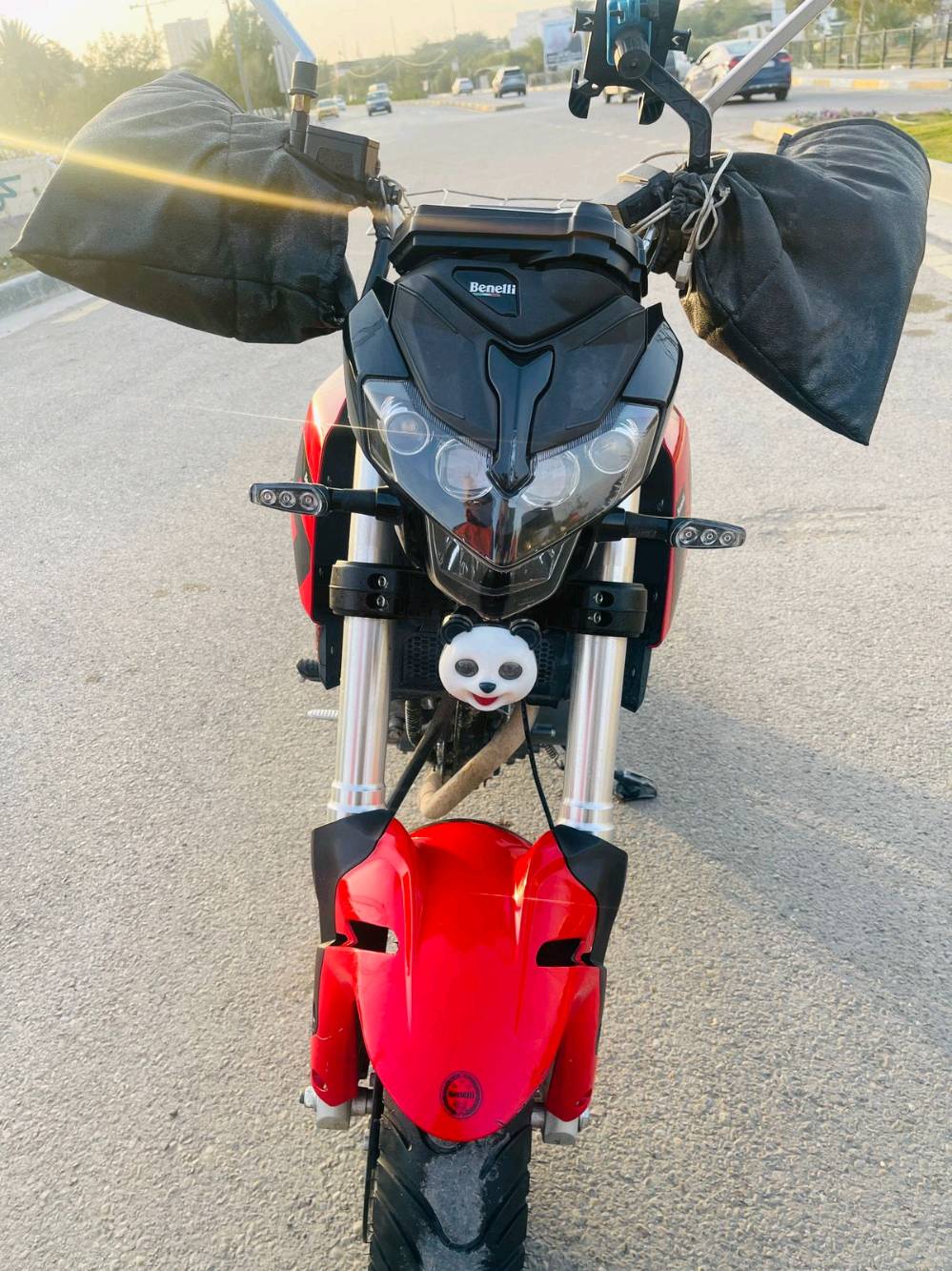 السلام عليكم 
حبايب الدراجة للبيع بنلي 135cc موديل 2025 رقم اربيل مميز التحويل شوكت ميريد المشتري اني جاهز امانه الله الدراجه ع ايدي نضيفة ميه بالميه مابيها اي نقص وتزويدات فول وكل قطعها بلادي مابيها اي تغير الدراجة وماشيه قليل جدا والسوبايه اصليه مالتها من عجلة الخليج وهدية وياها خوذه اصليه بلون الدراجه وسماعة خوذه والدراجه بيها تزويد لايت عالي ناصي ورماش ومقعد طبي وكفوف ستيرن الدراجه وصندوق دلفري كبير  امانه الله مابيها اي نقص وارجع اكرر الرقم مالتها اربيل مميز جدا السعر 3000000مليون وبيها مجال بسيط والتفاصيل ع رقم الواتس او الخاص 
 مكاني بغداد الرسالة الثانية ***********