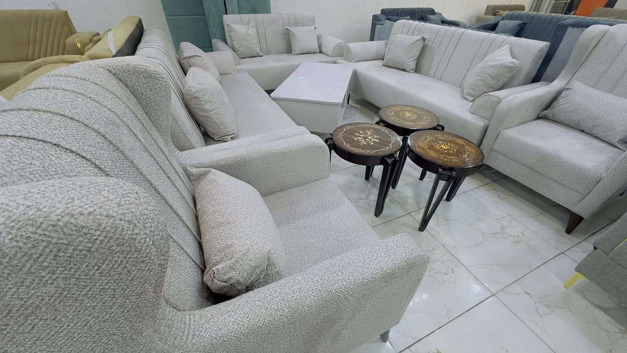 اهلا وسهلا بكم زبائننا الكرام نقدم لكم مجموعة متنوعة من الأثاث الحديث بأنسب الأسعار للحجز مراسلة الصفحة متوفر توصيل ***********
