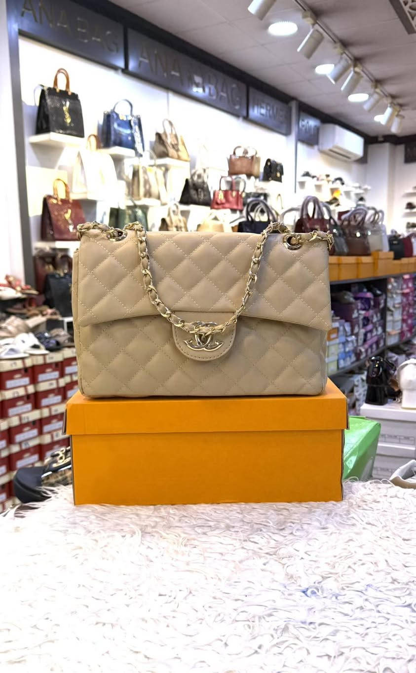 سلاو 😍👋 مرحبا 👋🧡 ANA SHOES 

جبنالكم حقايب نسايً ماركة اصلي10الوان موجود
العنوان كركوك قادسيه الثانيه بدايه سايدين ابو
 خطاب  توصيل جميع محافظات
الاتصال على هذا الرق***********
