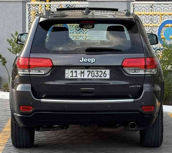 Jeep Limited 2019 جيب لمتد 
ماشيه 68 الف ميل حقيقي
ضررها بنيد فقط موضح بالصور
صبغ قطعه فقط و بيها بارد اماكن بسيطه
رقم بغداد الجديد / سنويه و هزه و ارقام جدد
المواصفات فول ١/١ لمتد :
- مكينة 3,600 / ٦ سلندر
- سقف بانوراما
- صندوق كهرباء
- كشنات جلد  
- كشنات تحكم كهرباء 
- كشنات تدفئه + تبريد
- كشنات خزن Memory
- ستيرن تحكم كهرباء + ستيرن تدفئه
- شاشة CarPlay اصليه 
- كاميرا خلفية دوارة
- بصمة تشغيل / بصمة ابواب
- حساسات خلفية 
- حساسات جانبيه نقطه عمياء 
- ويل حجم 18 اصلي  
- مودات اقتصادي ايكو و سبورت
جاهزه بدون نقص
صدرها لوك ترايها يخبل و تخم تاير جدد
متحتاج اي مصرف و شوفتها بالواقع احلى
السعر 218 ورقه بيها مجال بسيط
عنواني بغداد 
***********
