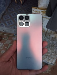 سعر 90 الف هونر X8 عنوان بغداد مدينة الصدر 07746849010