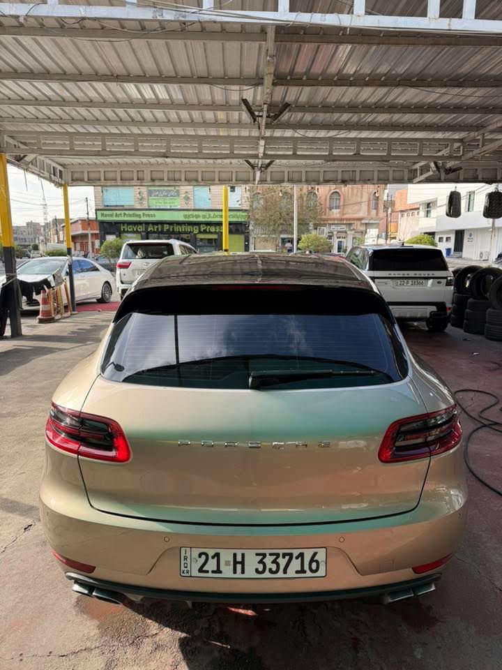 Porsche Macan نسخة (s)
• بورش ماكان موديل 15
V6 تيربو • سعة 3.0 لتر

فول مواصفات شنو الي ببالك موجود بيها 

رادارات 
حساسات امامي خلفي
شاشة كبيره
جكات
فجوج رياضي احمر بلاد
جنطة شفط كهرباء
لايت داينمك
بك لايت ليد
انارة ترحيب
داخل ابيض
كشنات كهرباء + تدفئه ، تبريد 
فتحة سقف بانوراما 
نظام صوتي فاخر BOSE
نظام ملاحة 
السعر 205 وبيها مجال 
 السياره حادثها سحطي خشم البنيد مصبوغ وخدش باب السايق ومصبوغه فقط
📞 للاستفسار ***********
