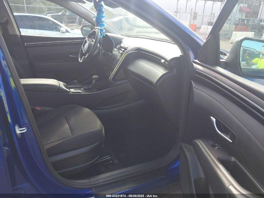 السلام عليكم
هونداي توسان 2024 
موعد الوصول 10 ايام
واصل للميناء ع حادثها بدون تصليح بدون كمرك سعر 125$
للتواصل ***********
