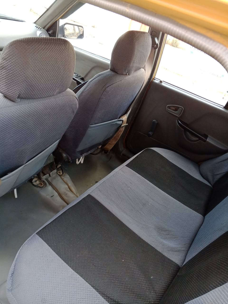 سياره سايبه الفين و12 السياره مصفره هئيه وغرامات مصفره ربع مامطلوبه سياره جاهزه تخم تاير تبريد عوزه غاز  الشراي يخابر على هاذه الرقم ‏‪***********‬‏
