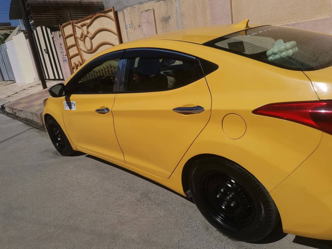 الي يدور نظيف
سيارة النترا موديل 2013 امريكي داخله بدون ظرر
محرك 1800 دوش . 
كير AT ست نمر المرغوب. 
ليبل واحد بدون ولاقطعة تبديل بيها طخات خفيفة مال شارع موجوده بالسونار
صدر مع المشط جديد طخم تاير جديد باتري جديد قبل يومين اخذته تبريدها ثلج. 
السيارة باسمي والسنوية جددتها قبل اسبوع تنتهي ب2031
مصفرة هيئة وغرامات ورقمها انكليزي
مواصفاتها معروفه تدفئة كشنات تحكمات ستيرن نظامين قيادة ايكو وعادي فول مواصفات ماعدا الفتحة. 
السعر 110$
 المكان الموصل


**إذا كنت صاحب هذا الإعلان وتريد حذفه لأي سبب، رجاءا أرسل رسالة إلى الدعم الفني**