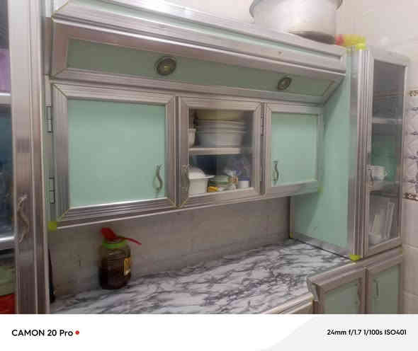 كاونتر و السنك ثلاث أمتار ونص للبيع نظيف جدا مابه أي اضرار السعر 350 وبه مجال قليل المكان واسط صويرة للاستفسار ***********
