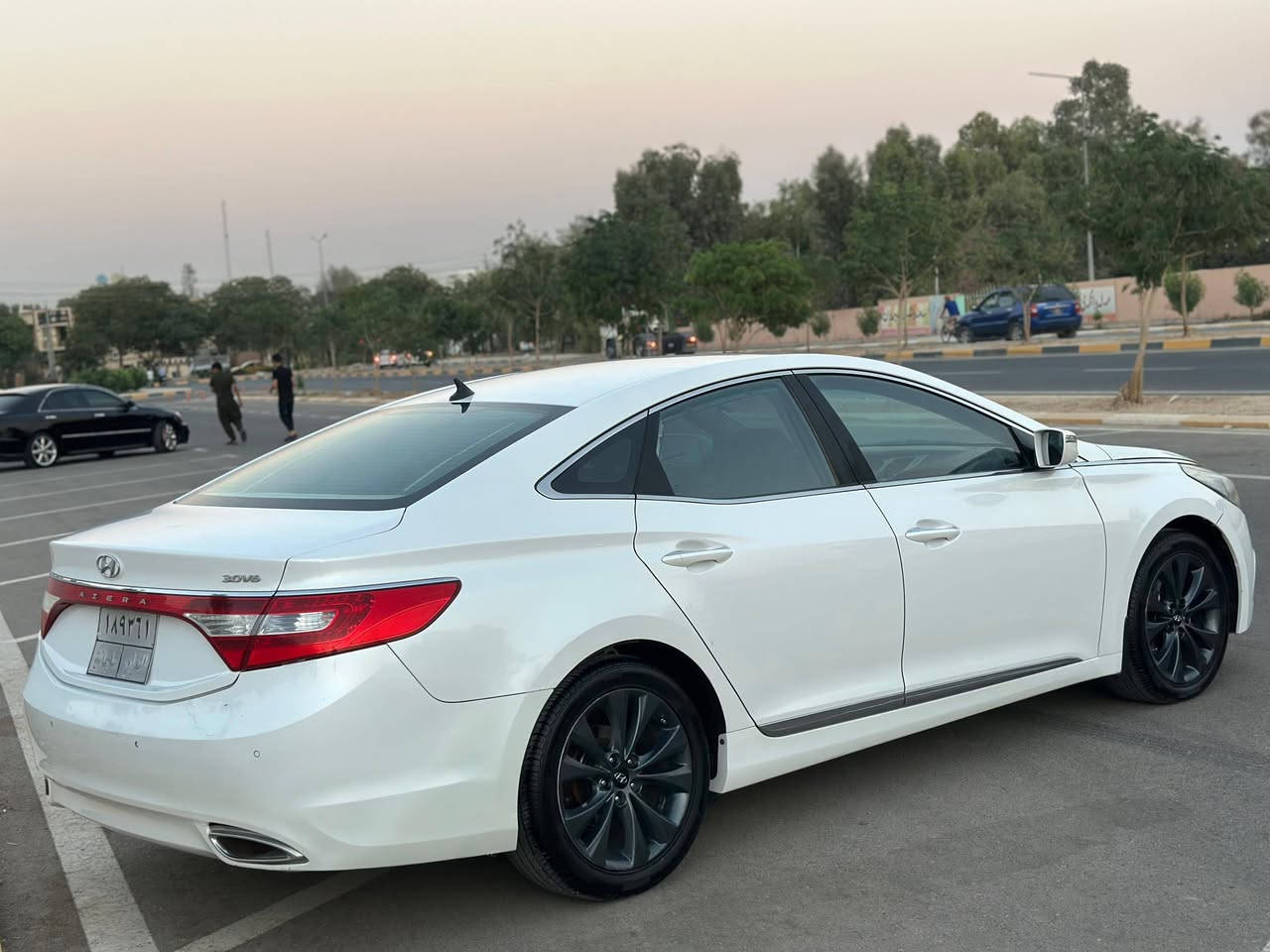 ازیرا 2015 خليجي
مواصفات نص فول دواخل بیجي كشن هيتر اتلاث بردات،
محرك 6 سلندر حجم 3 الف المرغوب،،محرك مفتوح،
كير و محرك شرط بدون صرف وتبخير و صوت،
تاخم تاير جديد،صدر كامل جديد،تبرید مركزي متاز،
بس البونید صبغ بدون دواخل و ارباك شرط،بدون شخط و بارد السونر موجود بصور،
رقم سليمانيه السنویە جدید مارایح علیە،بسمي.
السیاره نظيف جدااا،،سعره 133
مراوسە بس بشمالي،
***********
