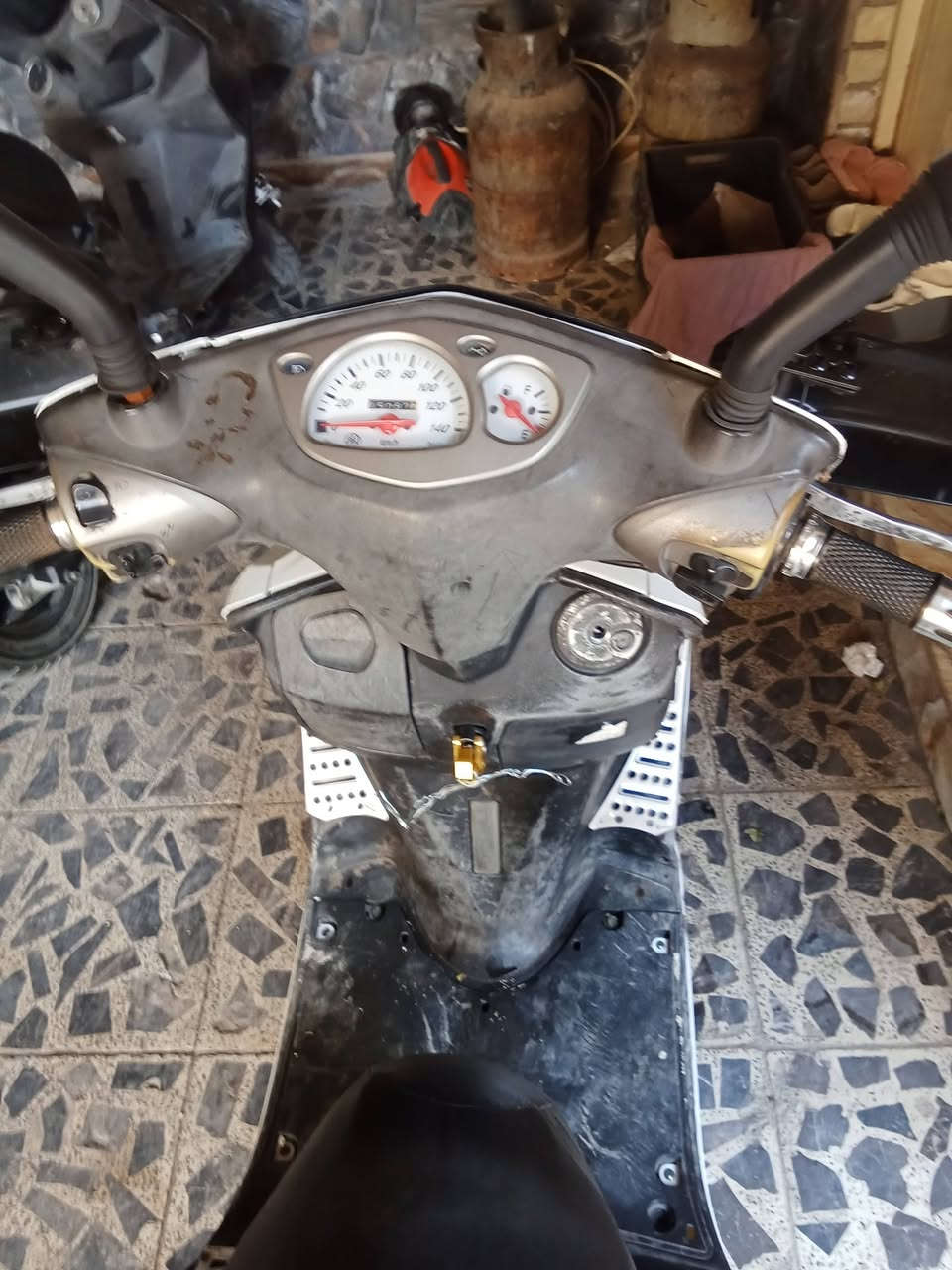 السلام عليكم سكنس نثيه 140 دراجه كامله من كلشي اي نقص مابيه رايدة 700 مكاني البلديات ***********
