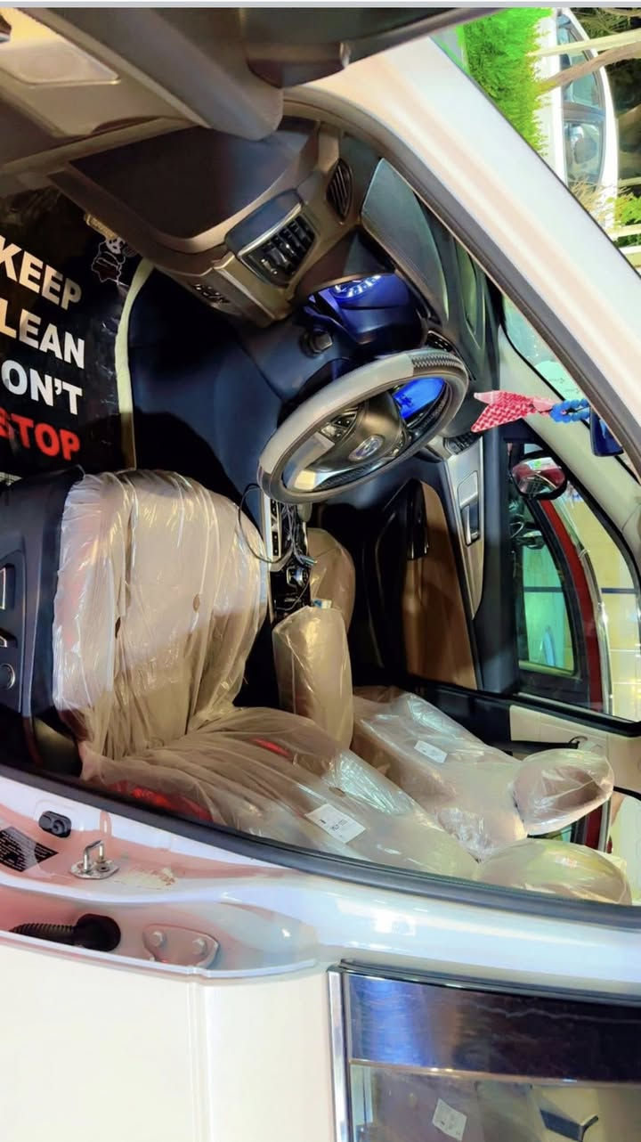 السلام عليكم شانجان cs95 موديل 2019 ماشية 88الف سيارة نظيفة ومكفولة من الحادث بيه صبغ نص الدعامية الامامية السيارة كاملة مابيه اي نقص باسمي رايدها 160 وبيه مجال رقم بغداد الجديد رقمي ***********
