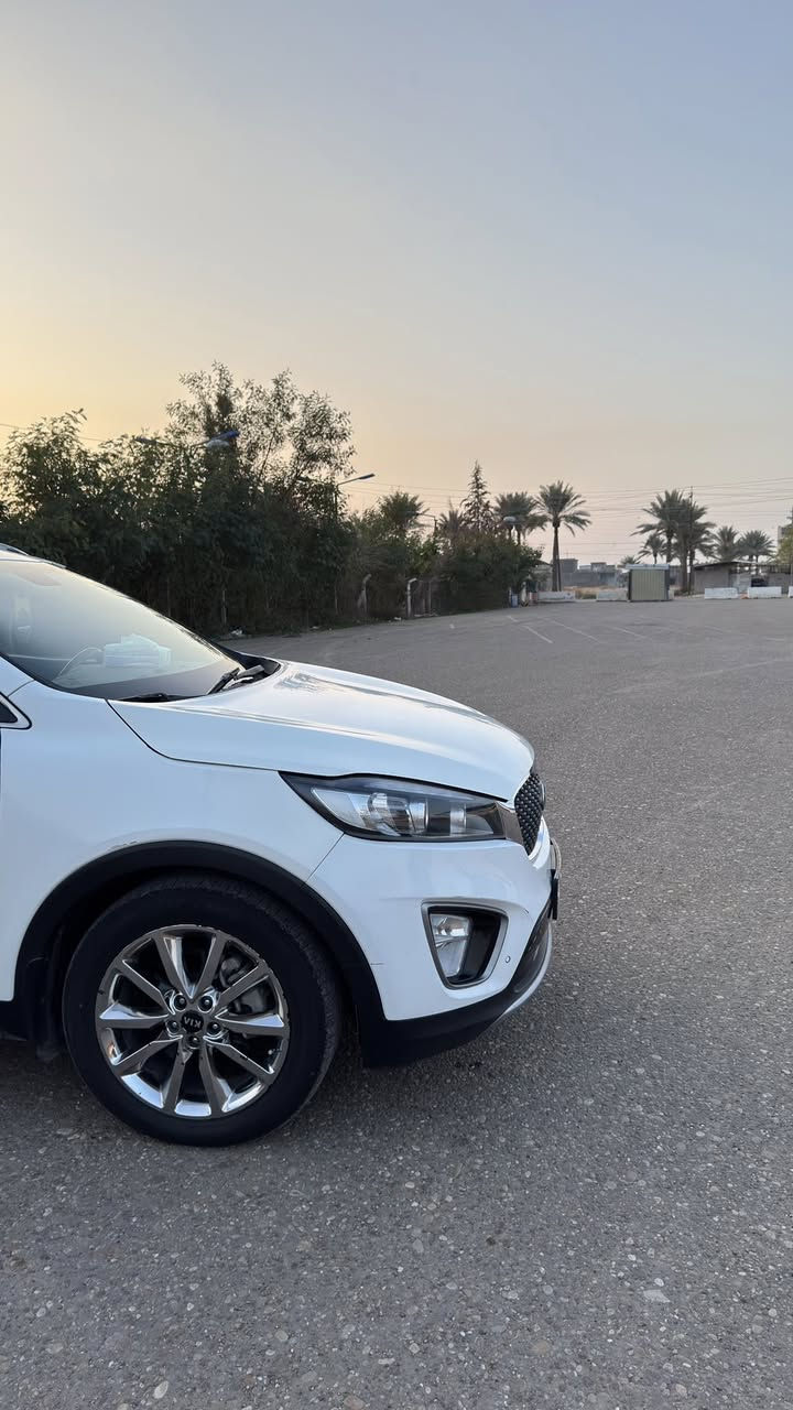 السلام عليكم سورنتو 2017 
خليجي للبيع فول عدا البانوراما 
السياره صدر جديد تخم تاير جديد 
ويل حجم 19 + مبدل كير جديد 
ضرر السياره بنيد مصبوغ ونص چاملغ 
والسياره بأسمي تحويل ثاني يوم 
ماشيه 100 الف وقابل للزياده
للاستفسار تفاصيل اكثر  
السعر 210وبيها مجال 
***********
***********
غير متواجد ع النت 🌷
