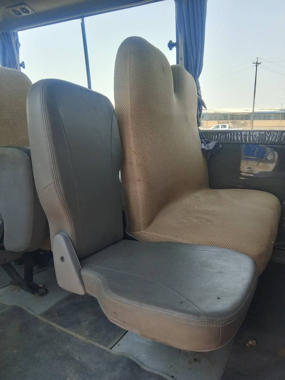 السلام عليكم تحوير كشنات كرنفال وستاركس 2009 عمل  درجه اوله وحديد ثقيل العنوان طريق حله نجف الرئيسي مقابيل معمل بيبسي  قرب صيطره ام عباسيات طريق  جاسم الحداد *********** ***********
