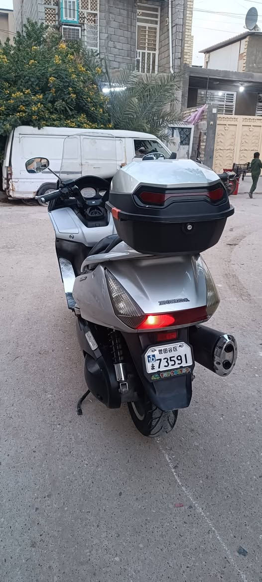 سلام عليكم للبيع سلفر ونج وارد امريكي دشبول 200 سكيورتي مكينه 600 بلادي برغي مامفتوح  بيها شرط الفحص شلعه معدل كلش قويه نعومه فول كهربايات كله شغال سعر 15 بغداد زعفرانيه *********** شراي خادم
