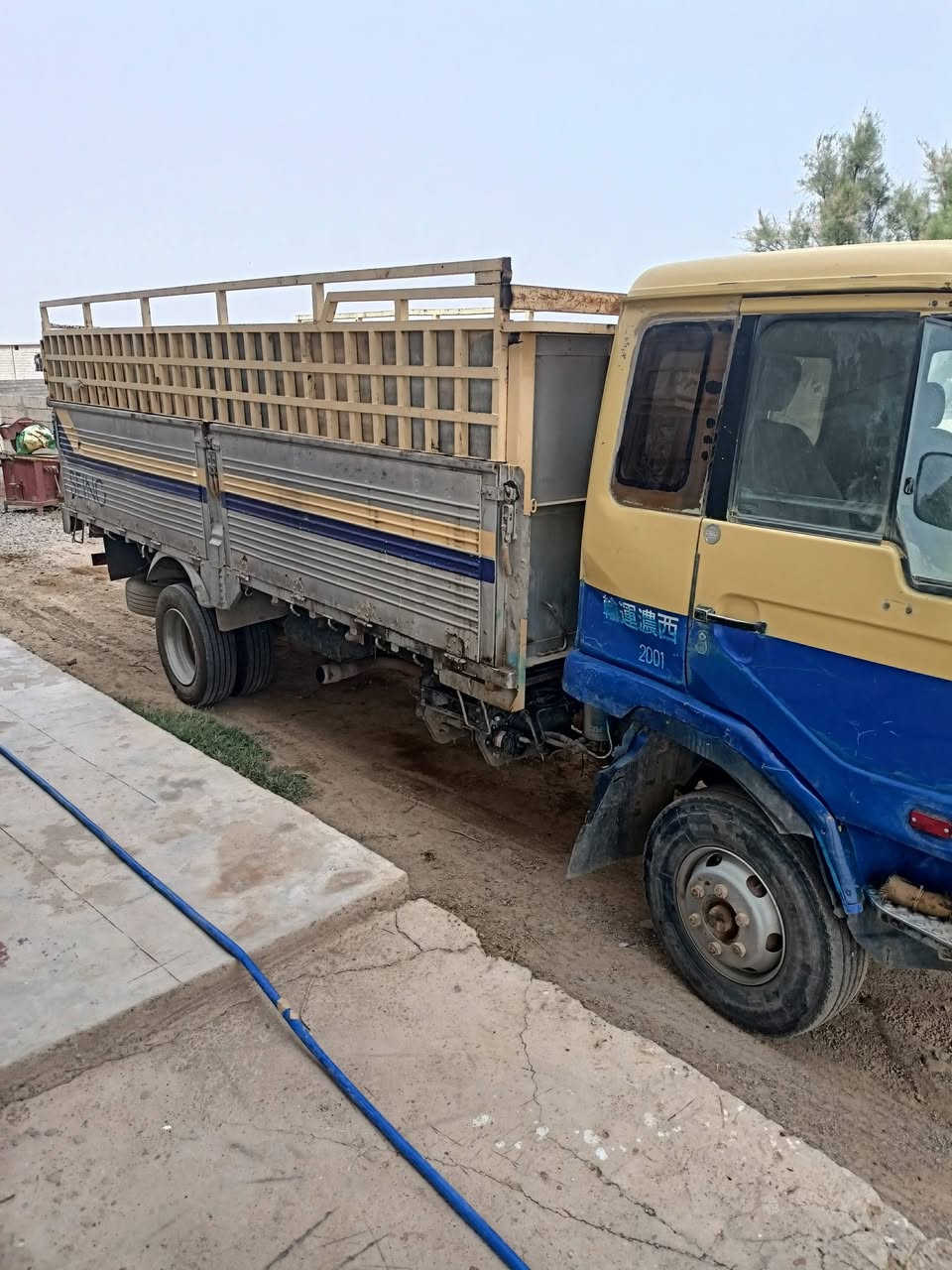 السلام عليكم نيسان للبيع امحور محرك كمز حجم 102بودي5متراوربع اتصل على هاذه الرقم ***********
