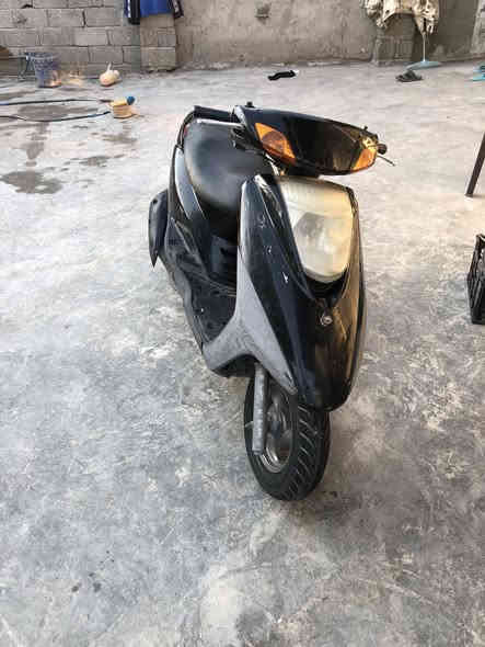 سلام عليكم شباب دراجه بريز كلها بلاديه كلها شغاله نكره سلف هندر بكل وقت مكينتها خرسه لانضوح لا تبخير نضيفه كلش السعر ٦٠٠وبيها مجال للشراي المكان بغداد البياع الشرطه الخامسه رقمي*********** الشراي يدلل
