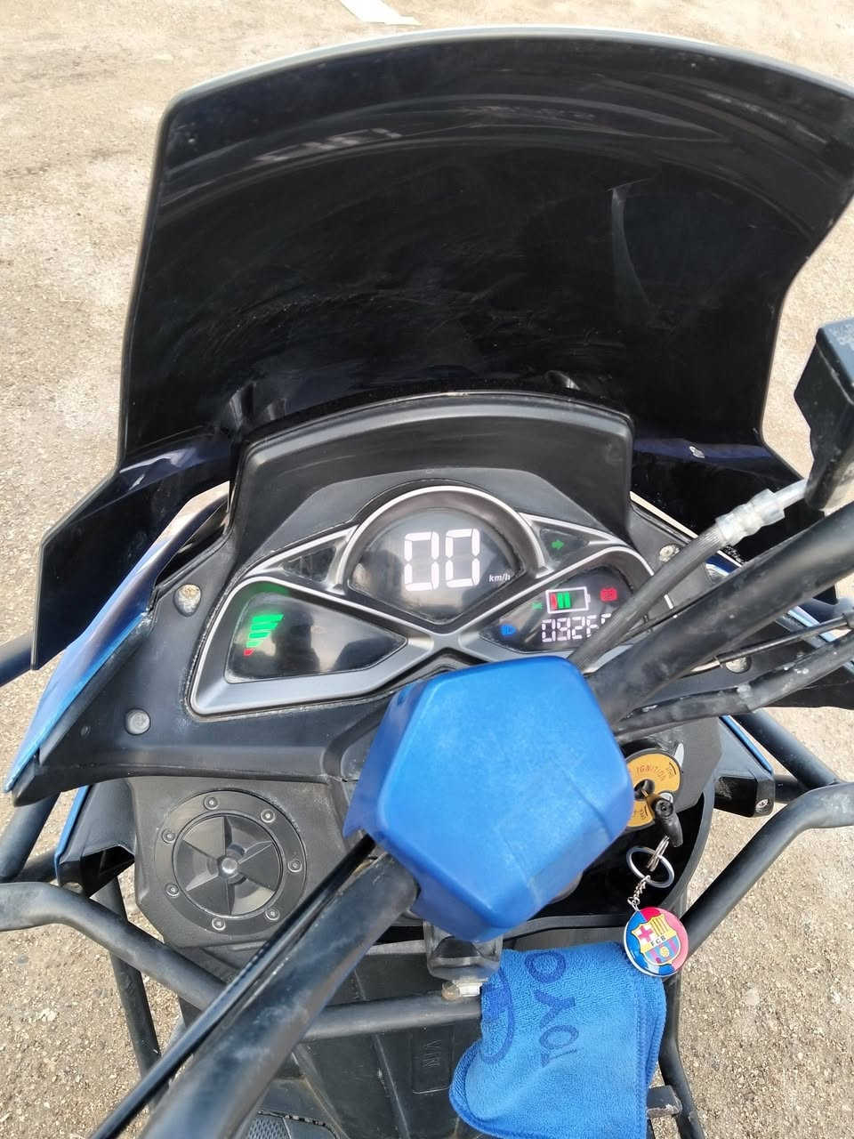 بعد التحيه وسلام...  دراجه سترونك ياباني  دراجه كامله من كلشي سلف هندر كهربائيات  كله شغاله. مكينه ناعمه  +شلعه ومعدل فول.  عنوان كوت حي الحكيم   سعر 700وبيه مجال حك الجيه خاص مفتوح  ***********
