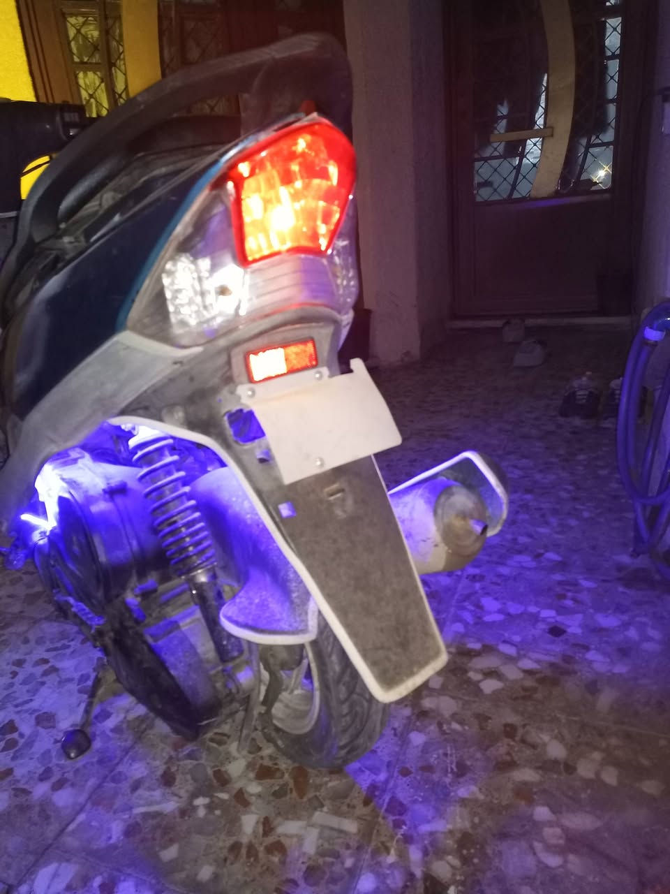 سلام عليكم
ماكس منغولي للبيع او مراوس
محرك ما مفتوح
كهربائيات سلف هندر كلها شغالة
من التاير للتاير بلادية 
دراجة ما مفتوحة بس بيها خيط تبخير بدون تنقيص
ملاحضة* كفرات بلادية كلها بس مصبوغات
عليها شوي شغلات ترتيب مثل الويالة والنشرات والسبايدر 
الدراجة كاملة من كلشي
السعر 550 وبيها مجال مناسب 
متواجد بكل مواقع التواصل الاجتماعي 
رقمي ***********
مكاني كربلاء حي الاطارات شارع عشرين
