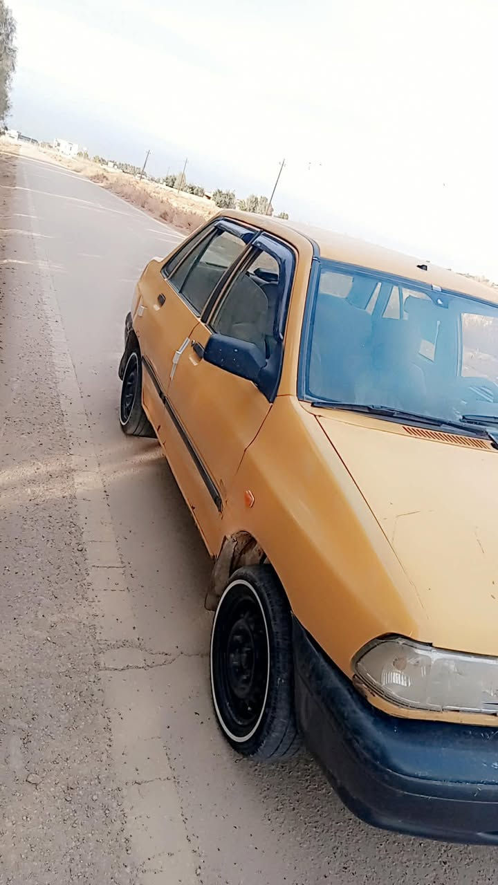 سلام عليكم عندي سايبه موديل 11سياره حلوه ما تعبانه مكينه وكير كفاله حداديه جديده سنويه 30 رقم بغداد دولي عضمته حلوه سياره 
 بيه جاملغ جه سايق اتصل وبيك خير وتدلل رقم لاهاتف 
***********
