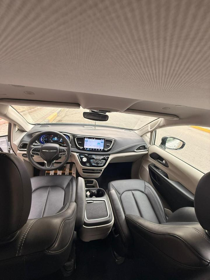 🚨 للبيع | كرايسلر باسيفيكا هايبرد  2024 🔥

2024 CHRYSLER PACIFICA HYBRID

📍 الموقع: بغداد -حي القاهرة 

✨ المواصفات:
🔹 تشغيل بصمة + تشغيل عن بعد
🔹 كشنات كهرباء
🔹 بيبان كهرباء + الجنطة كهرباء
🔹 شاشة + كاميرا خلفية
🔹 إنارة LED أمامية + بك لايت LED
🔹 داخل جلد فخم
🔹 رادار أمامي + نظام تحديد المسار
✅ الضرر موضح بالصور  
بدون اي صبغ
📏 ماشية:36 ألف ميل

💰 السعر: 250 ورقة 🔥🔥

📞 للاستفسار: 
***********
