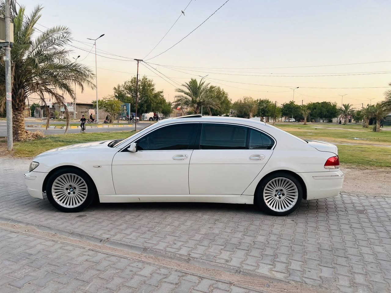 ﷽
ألسلام عليكم BMW بأخره للبيع فقط 2007 ألحجم 750Li آدوات قرار 48 كفاله عامه من الكص والفتح والضربه والتبديل والسرقه والعشائر وألانتربول سياره من ألنوادر بالعراق من ناحية الموصفات والنضافه السيارة خليجيه آلموصفات فول 1 / 1 Vip باب طويل

رادار عدد 2 

نضام رؤيا ليلي  night vision

حساسات أمام وخلف 

أبواب شفط + صندوق كهربائي شفط دخول ذكي 

دأخل عسلي + صاج ملكي 

5 بردات كهرباء 

شاشات كآر بلي

كيجات دجتال كهرباء 

كير تعليك كهرباء 

سي دي جنجر 

دبل مأوس + دبل شاشه + تلفزيون أمامي و خلفي 

سلايد روف طكتين 

مكينه 8 V 

ستيرن كهرباء + تحكم + خزن 

بصمه + أشاير ترحيب

مرايا شفط 
الماسحات  تعمل اوتو في المطر + لايت زنون داينمك + زراك لايت 

مقاعد جلد + كهرباء + تدفئه وتبريد أمام وخلف  + مساج + حضن + ميموري بالمقاعد الاماميه +  مقاعد خلفيه منفصل Vip + كهرباء 

تبريد مركزي بالقماره وبالتكم وبالوسط 4 قطع 

نقص قايش تبريد فقط 

ثلاجه خلفيه 

بريك بصمه 

5 ويل كب شعاع حجم 19  2 سايز تخم تاير جديد

فحص زيت المحرك ألكتروني + فحص بقيه ألاعطال 

يشهد آلله ألسياره زيرو مآشيه 43 ألف فقط 

ألسعر ( 69 )  ورقه وبيها مجال مكان سياره كربلاء للستفسار أكثر خاص أو أتصال ***********
