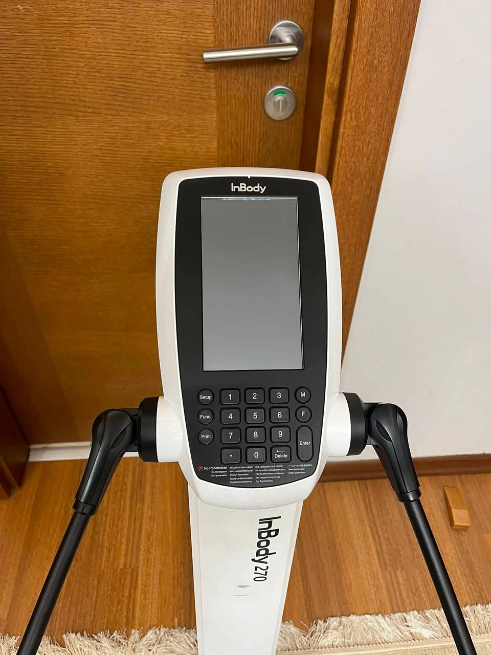 للبيع

أجهزة Body Composition Analyzer

من شركة InBody Machine الكورية 🇰🇷

أجهزة احترافية لتحليل مكونات الجسم، تقيس بدقة:

✅ الوزن

✅ نسبة الدهون في الجسم

✅ الكتلة العضلية

✅ نسبة الماء في الجسم

✅ الدهون الحشوية

✅ والعديد من المؤشرات الصحية التي تساعد في تقييم ومتابعة اللياقة والصحة.

مناسبة للعيادات، النوادي الرياضية، مراكز التغذية، ومراكز التخسيس.

طريقة الاستخدام سهلة جداً، حيث يقف الشخص على الجهاز ويمسك المقابض، وخلال أقل من دقيقة تظهر النتائج مع إمكانية طباعة التقرير مباشرة.

🔹 الأجهزة مستخدمة وبحالة جيدة جداً.

🔹 كاملة الملحقات.

🎁 الطابعة الأصلية مرفقة مجاناً.

💰 السعر: 2,500,000 دينار عراقي للجهاز الواحد.

الموقع : بغداد / شارع فلسطين 

📞 للتواصل: ***********
