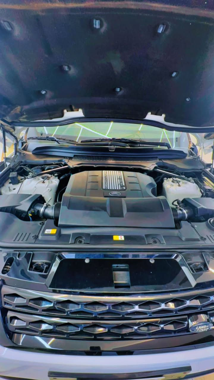 السلام عليكم 
رانج روفر سبورت مكينة 6اسلندر سوبر 2016
فول مواصفات ماشية 110
الضرر (تبديل بنيد بدون صبغ بلادي)
گيرومكينة مكفولة  ،
بيع سريع والسعر مناسب 
الاستفسار على الأرقام التالية:

***********/ ***********
